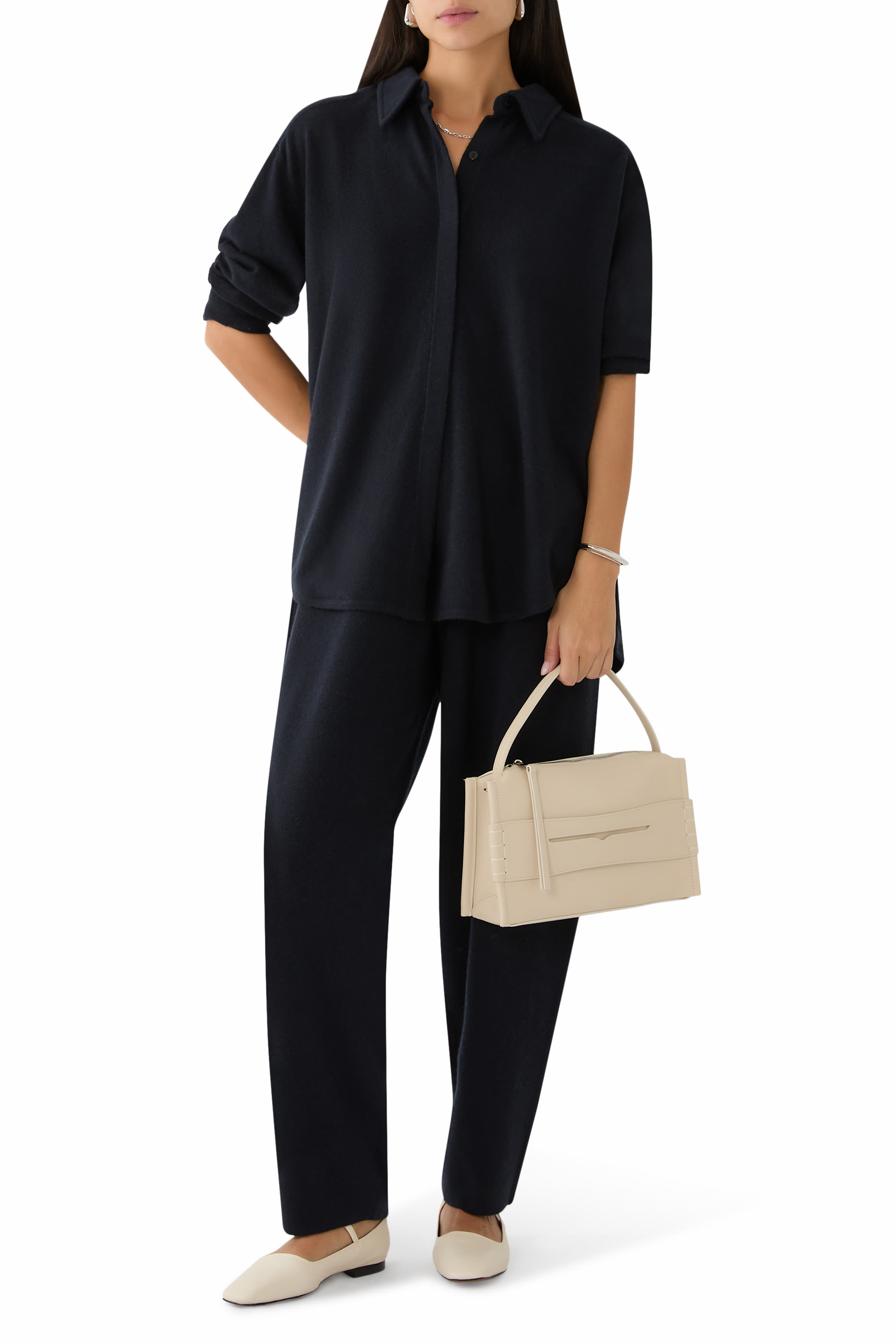 قميص بوني بأزرار