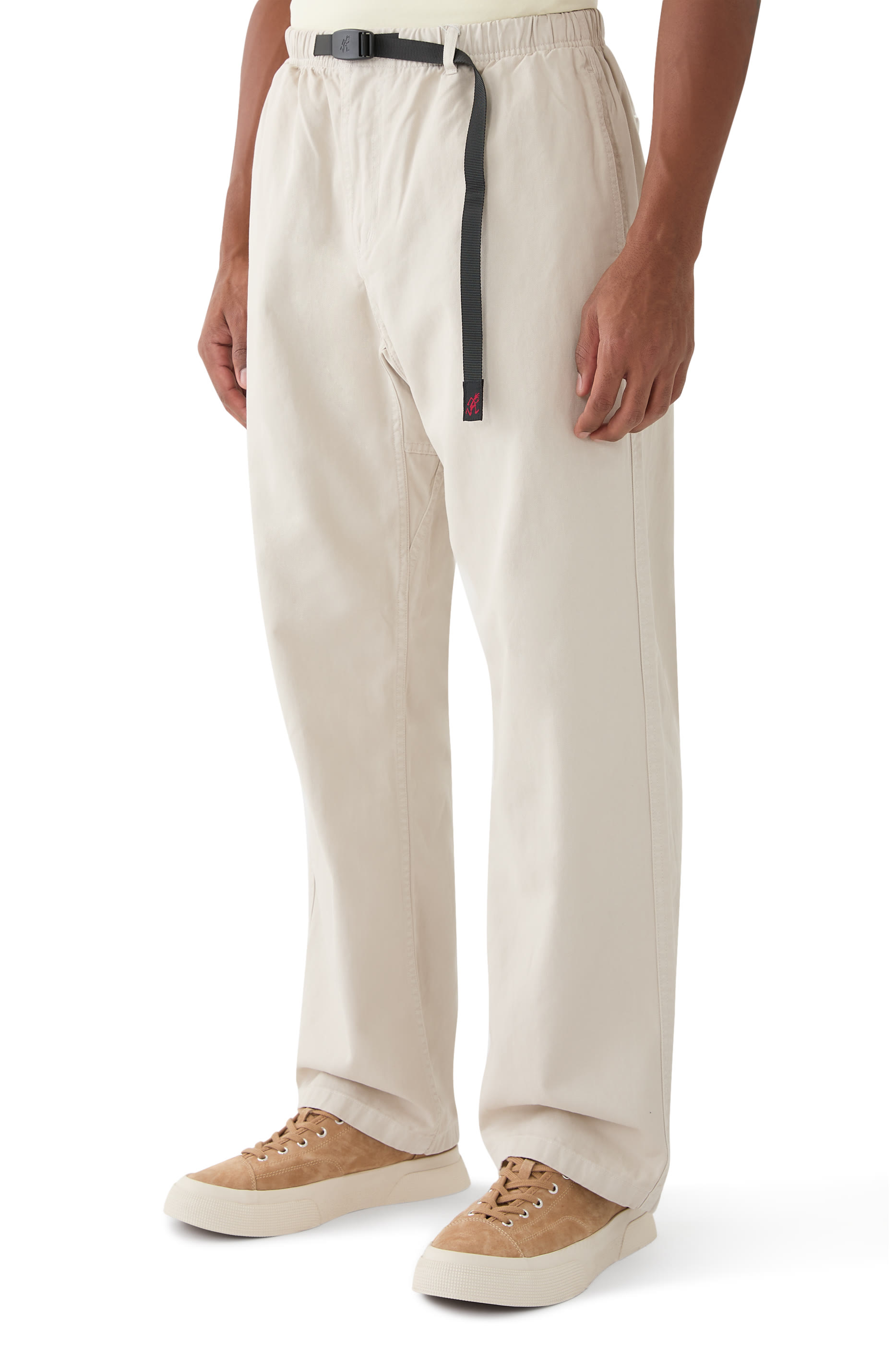 بنطال بقصة ساق مستقيمة