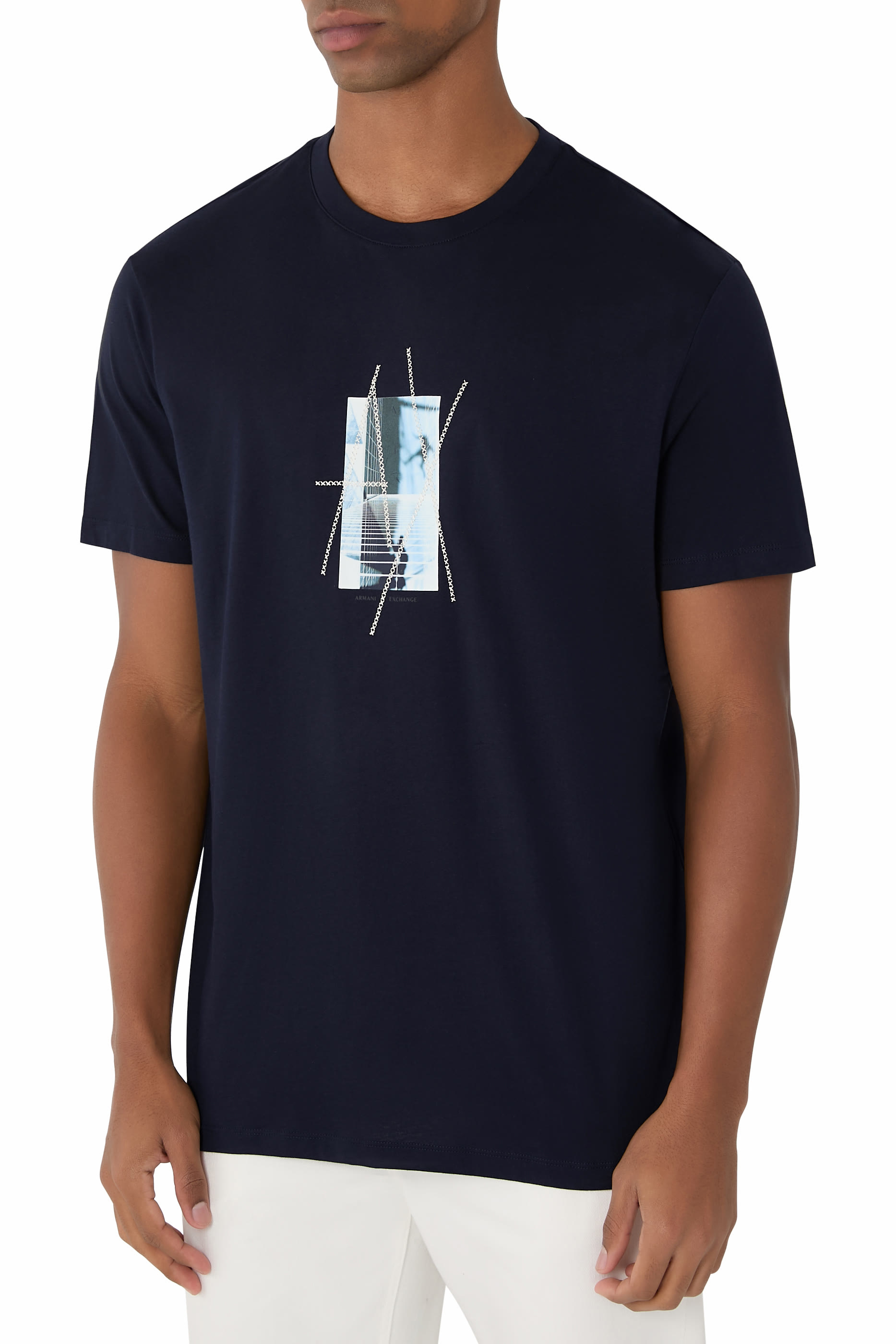  تيشيرت بقصة عادية مزين بطبعة غرافيكية