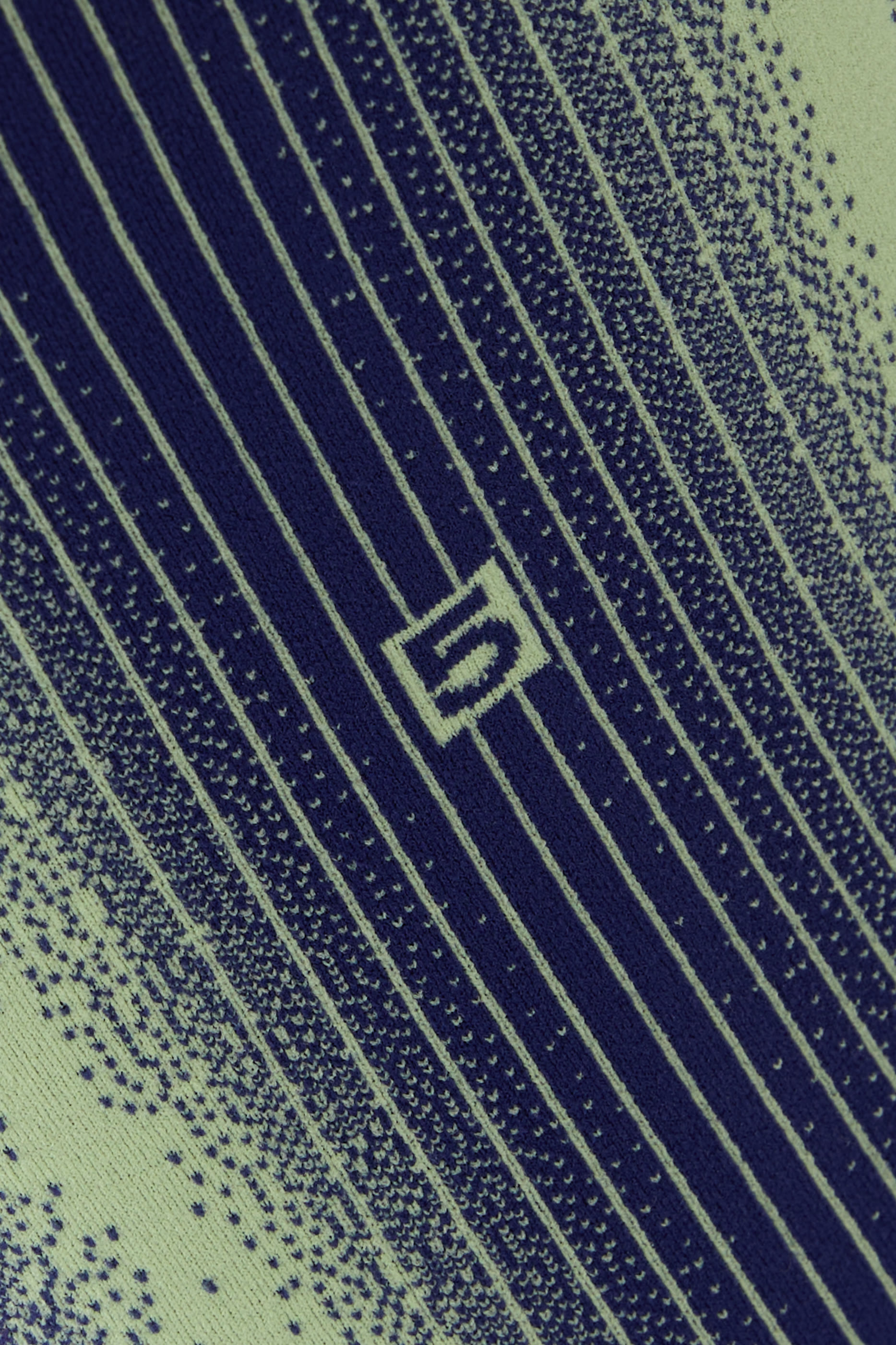 ليغينغز جين 11 كومبريشن