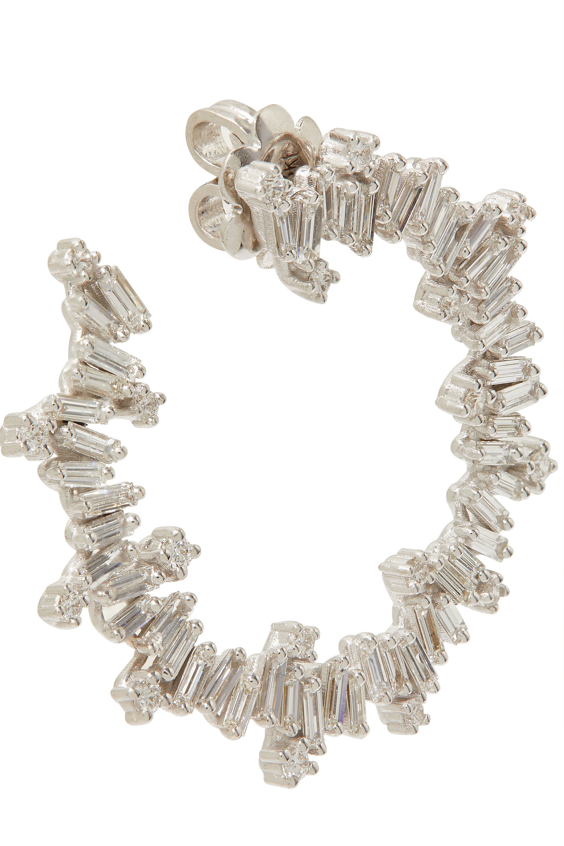 أقراط دائرية فايرورك سبايرل مرصعة بماسات مستطيلة، ذهب أبيض عيار 18