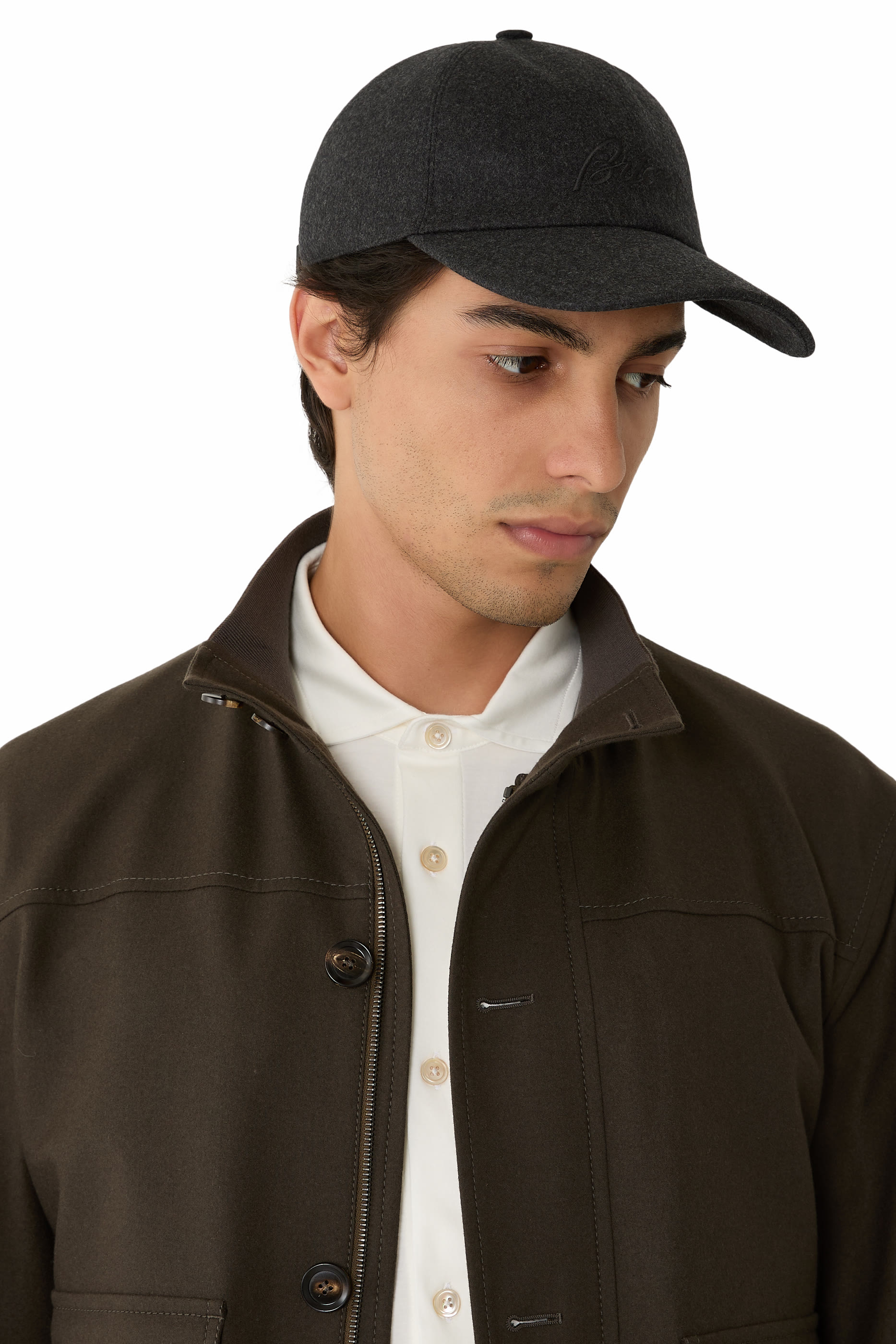 كاب بشعار الماركة