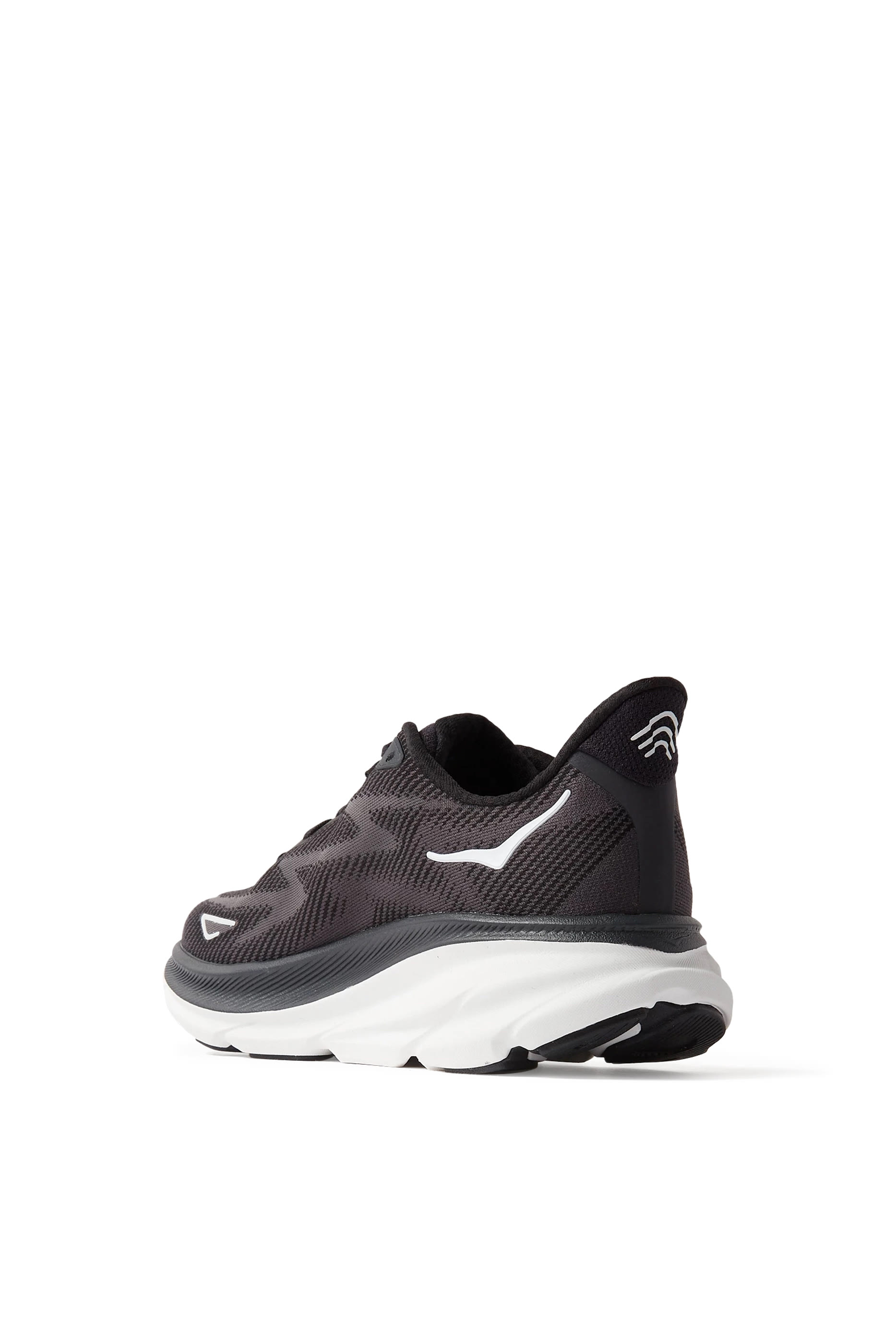 سنيكرز كليفتون 9