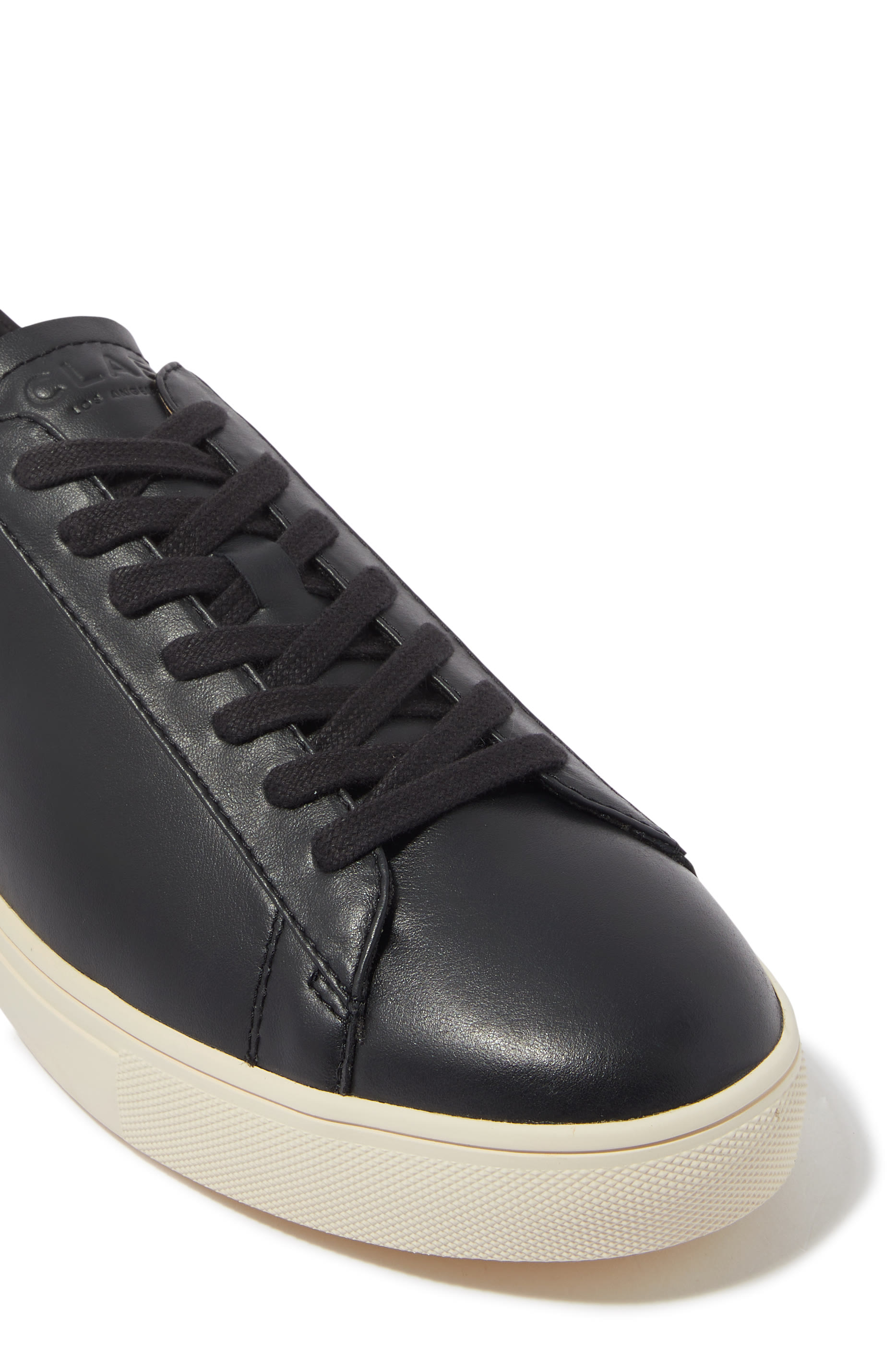 سنيكرز برادلي إيسنشلز