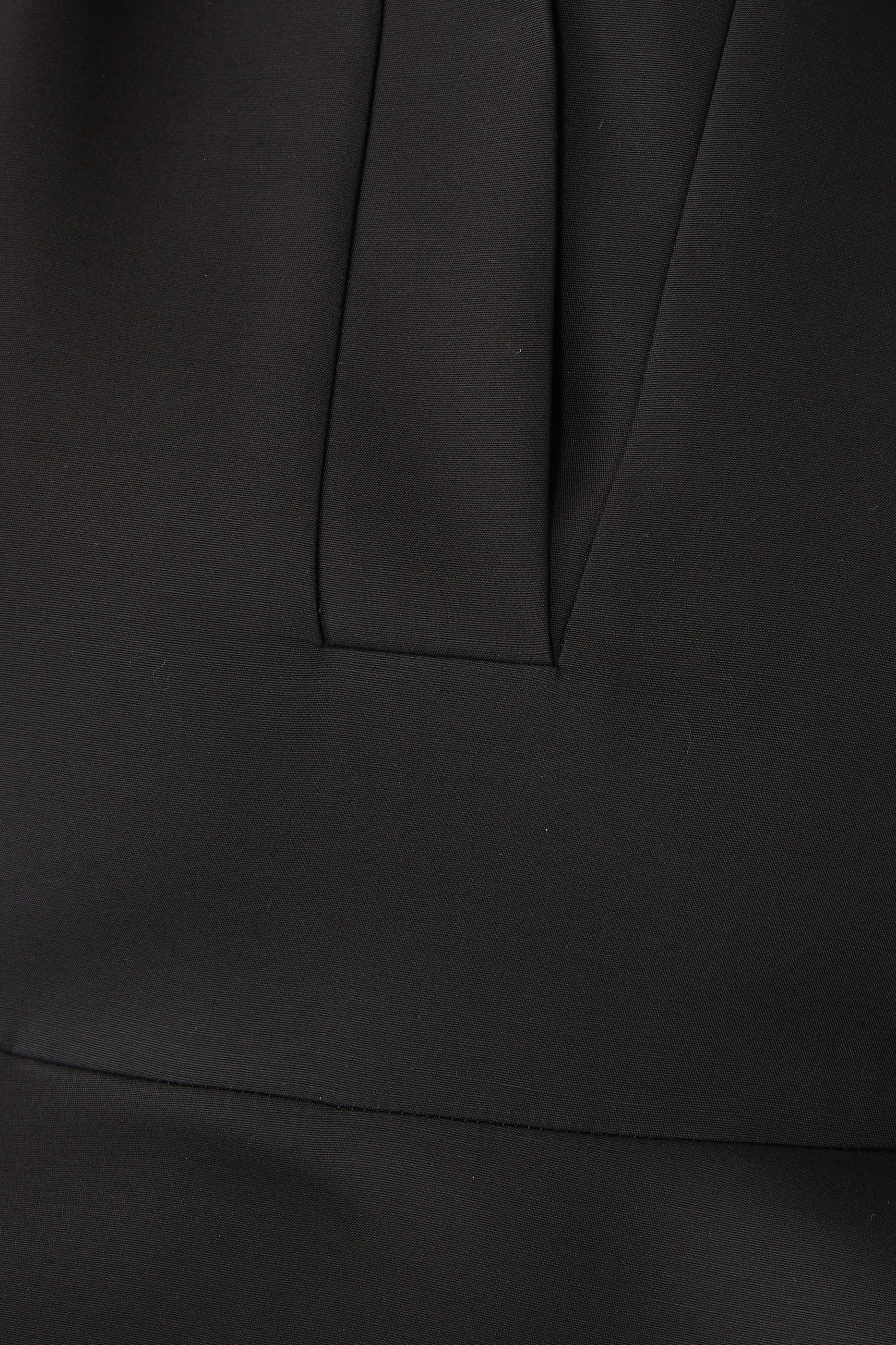 بلوزة سبالا بدون أكمام