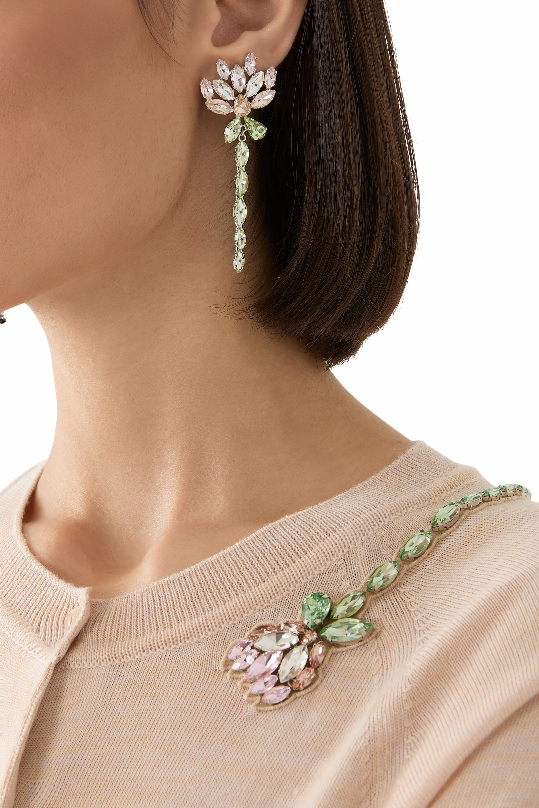 أقراط متدلية بتصميم زهرة القرنفل مرصعة بكريستال 