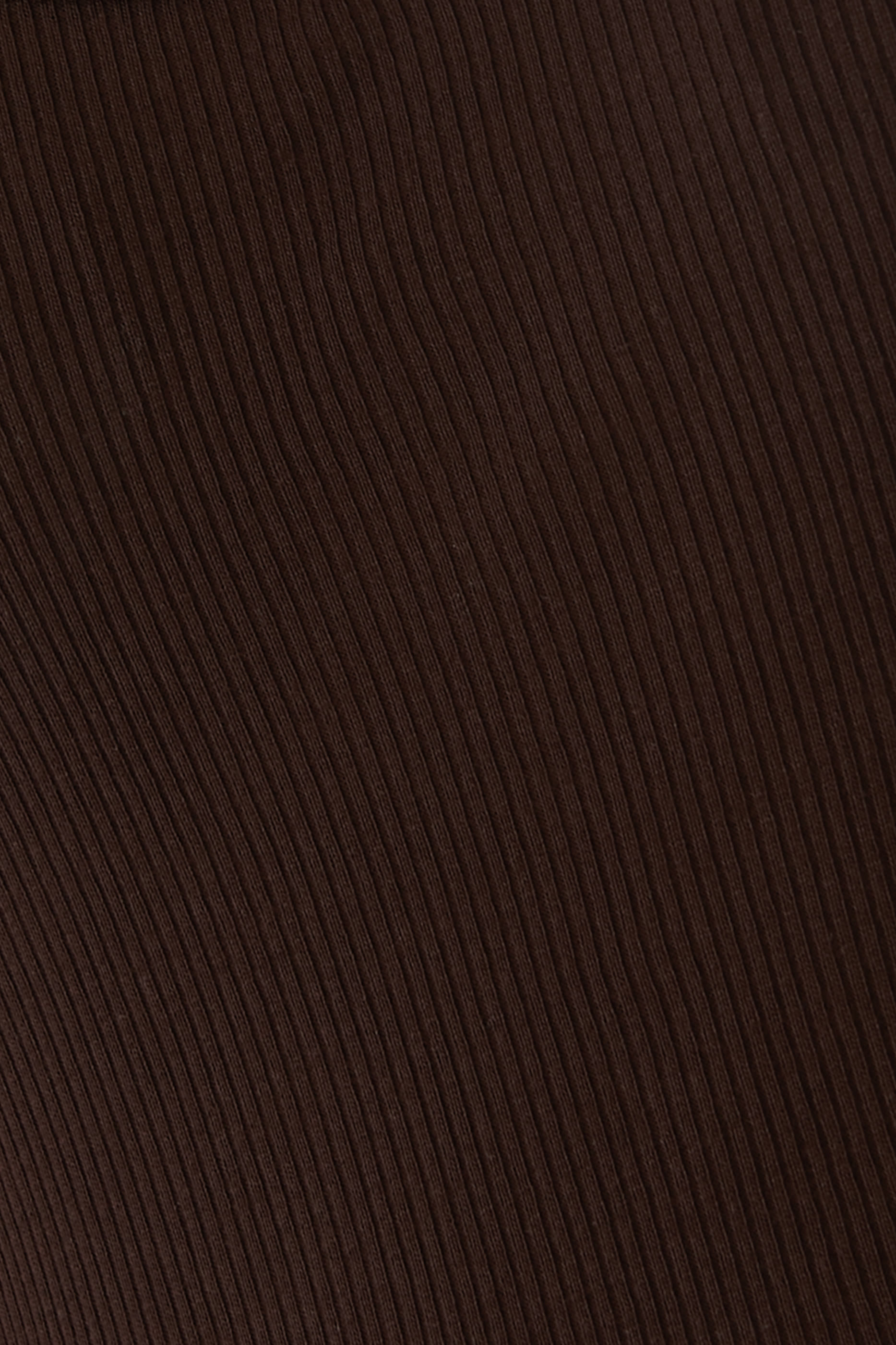 بلوزة روزي بلا أكمام بياقة عميقة