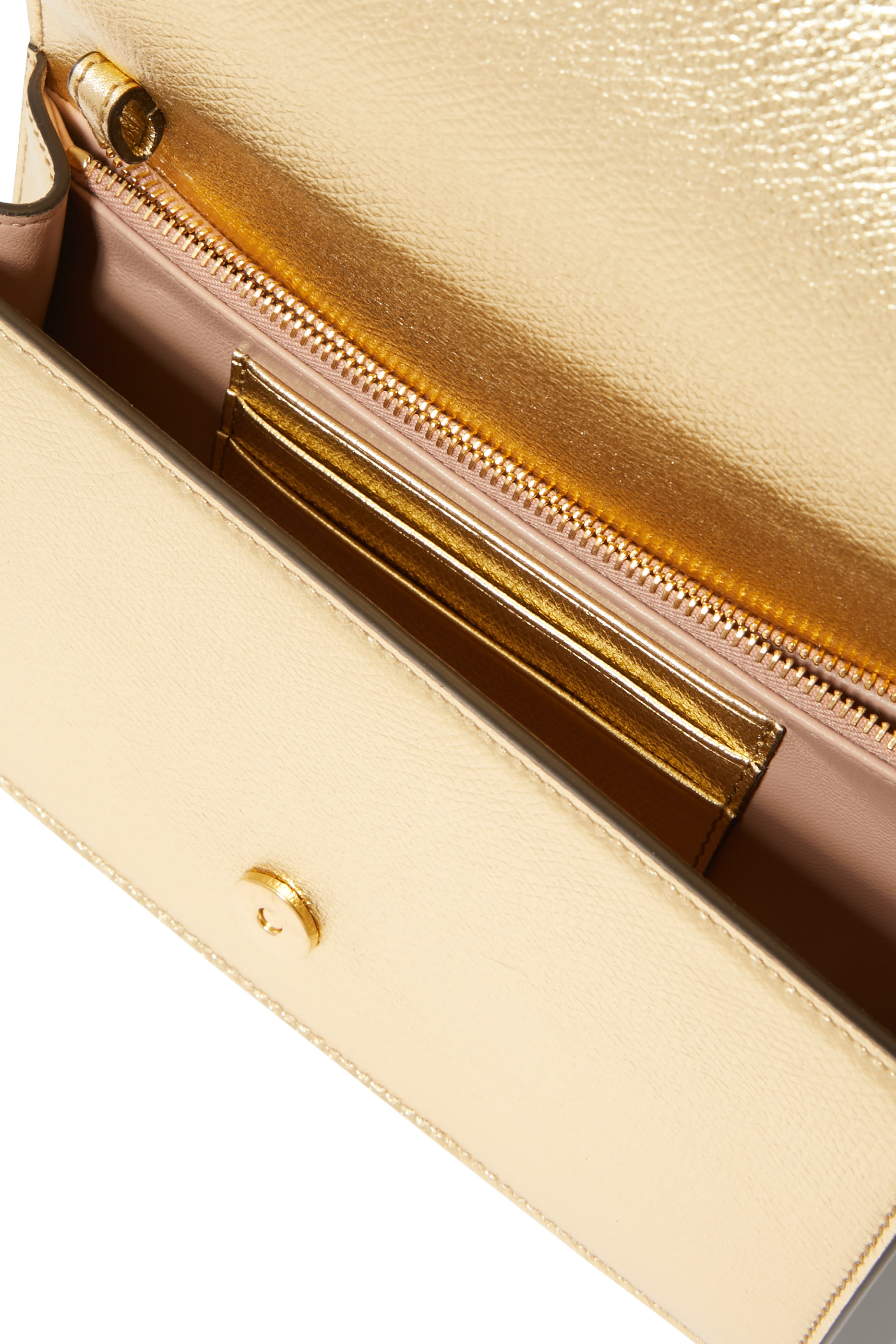 حقيبة صغيرة بشعار الماركة