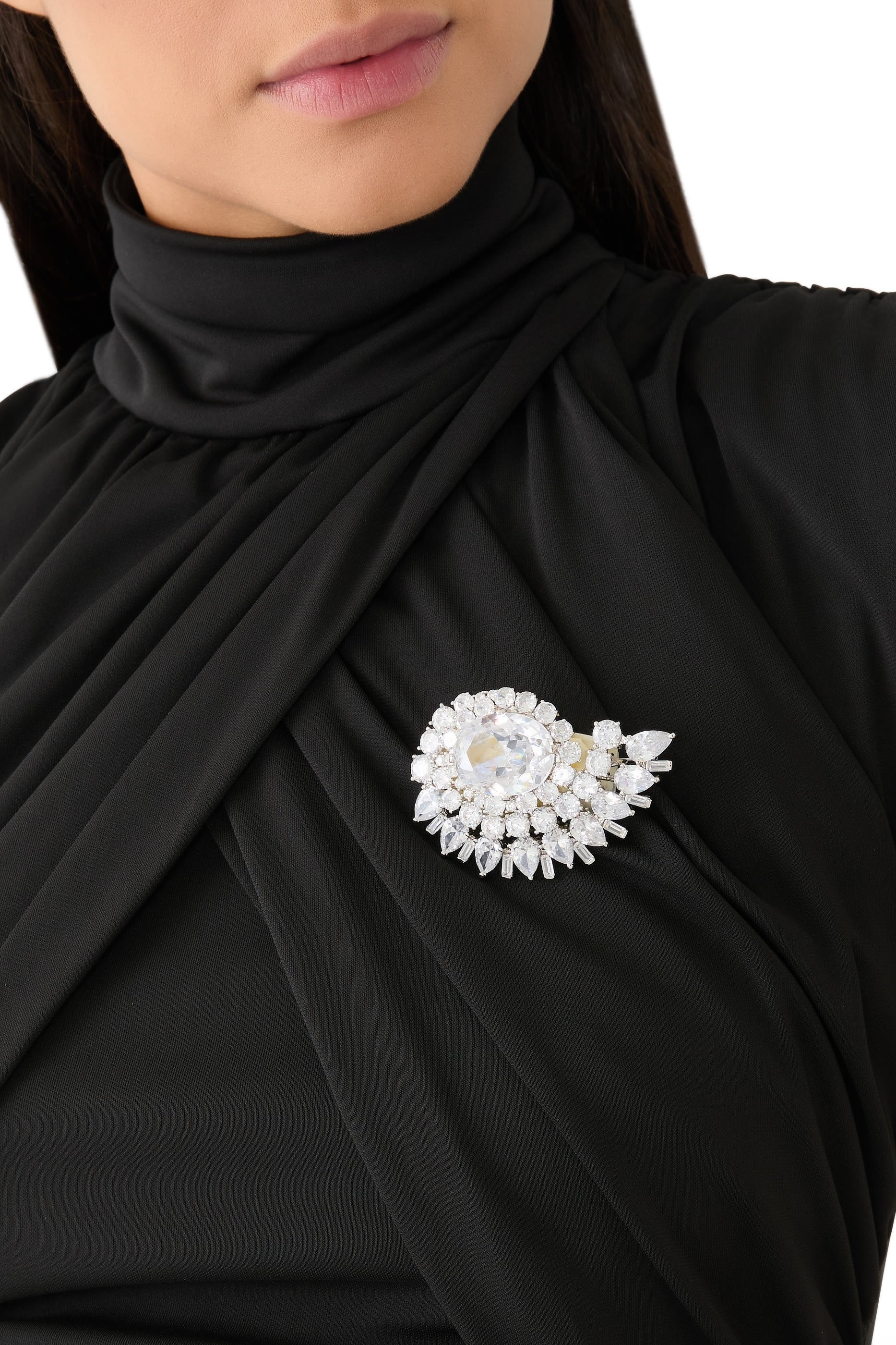 بروش سبايرال مرصع بأحجار زركونيا مكعبة