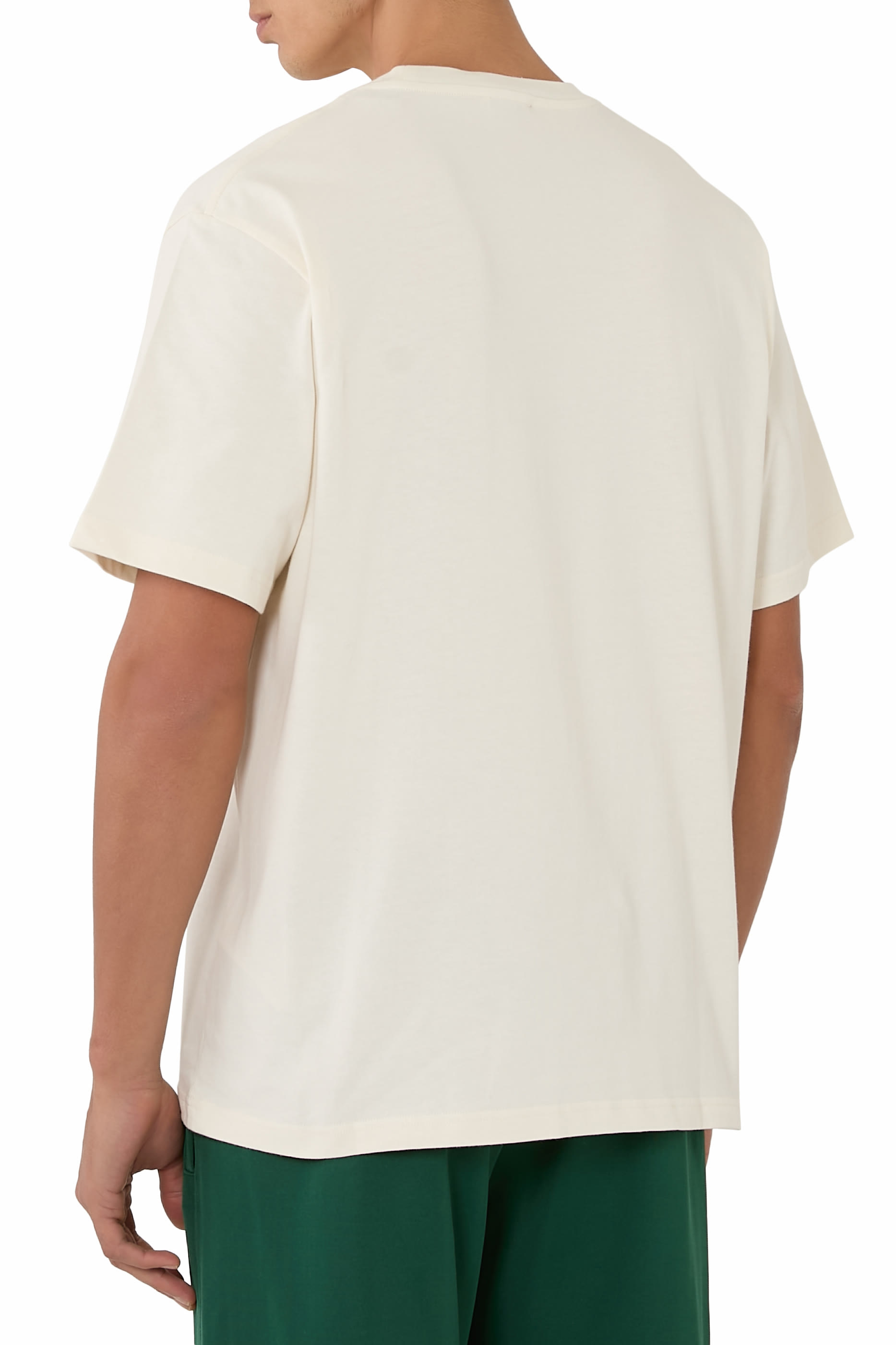 تيشيرت بتطريز شعار الماركة