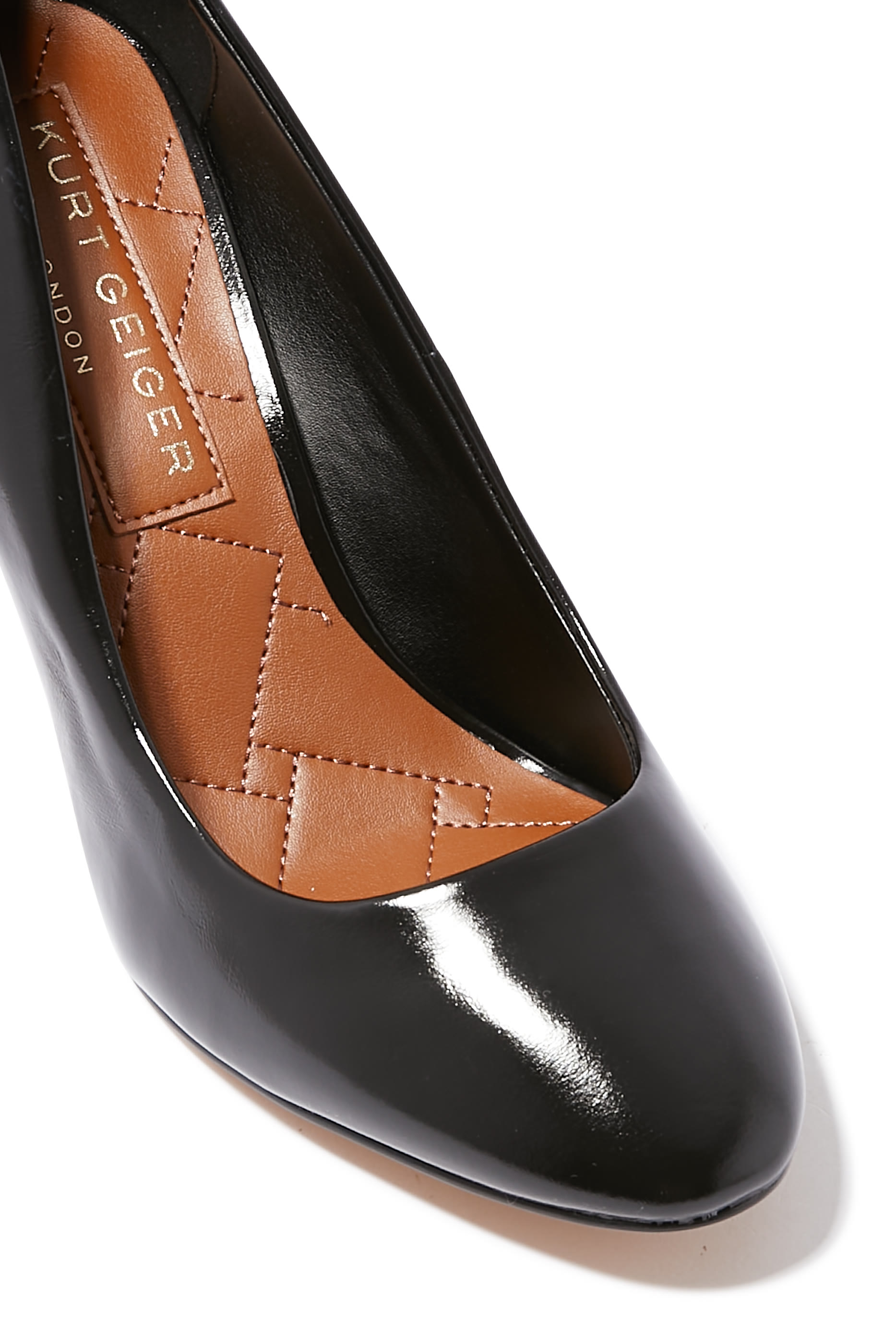 حذاء كلاسيكي فيكتوريا كورت 85