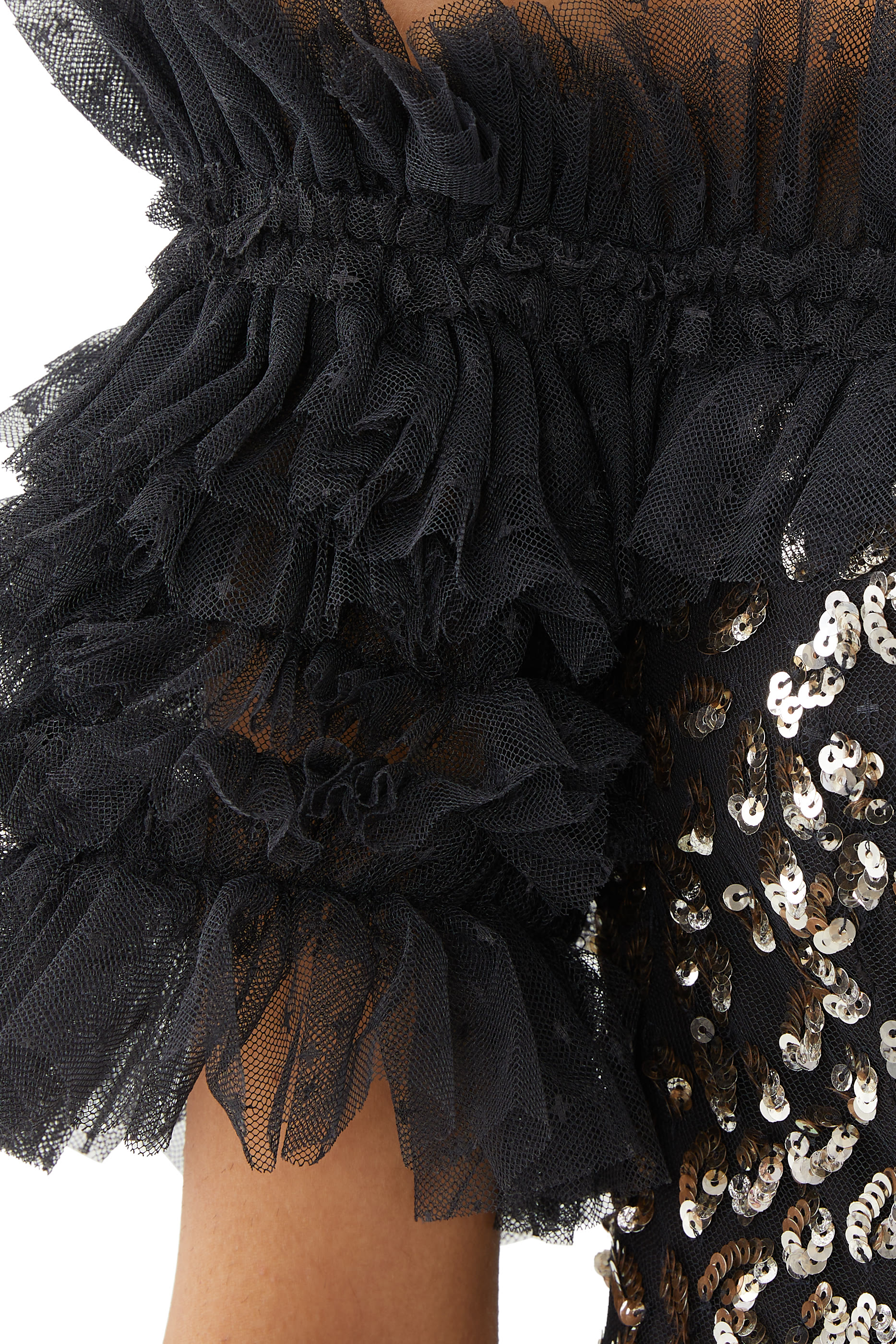 فستان بالرينا اوتم ليفز بأكتاف مكشوفة