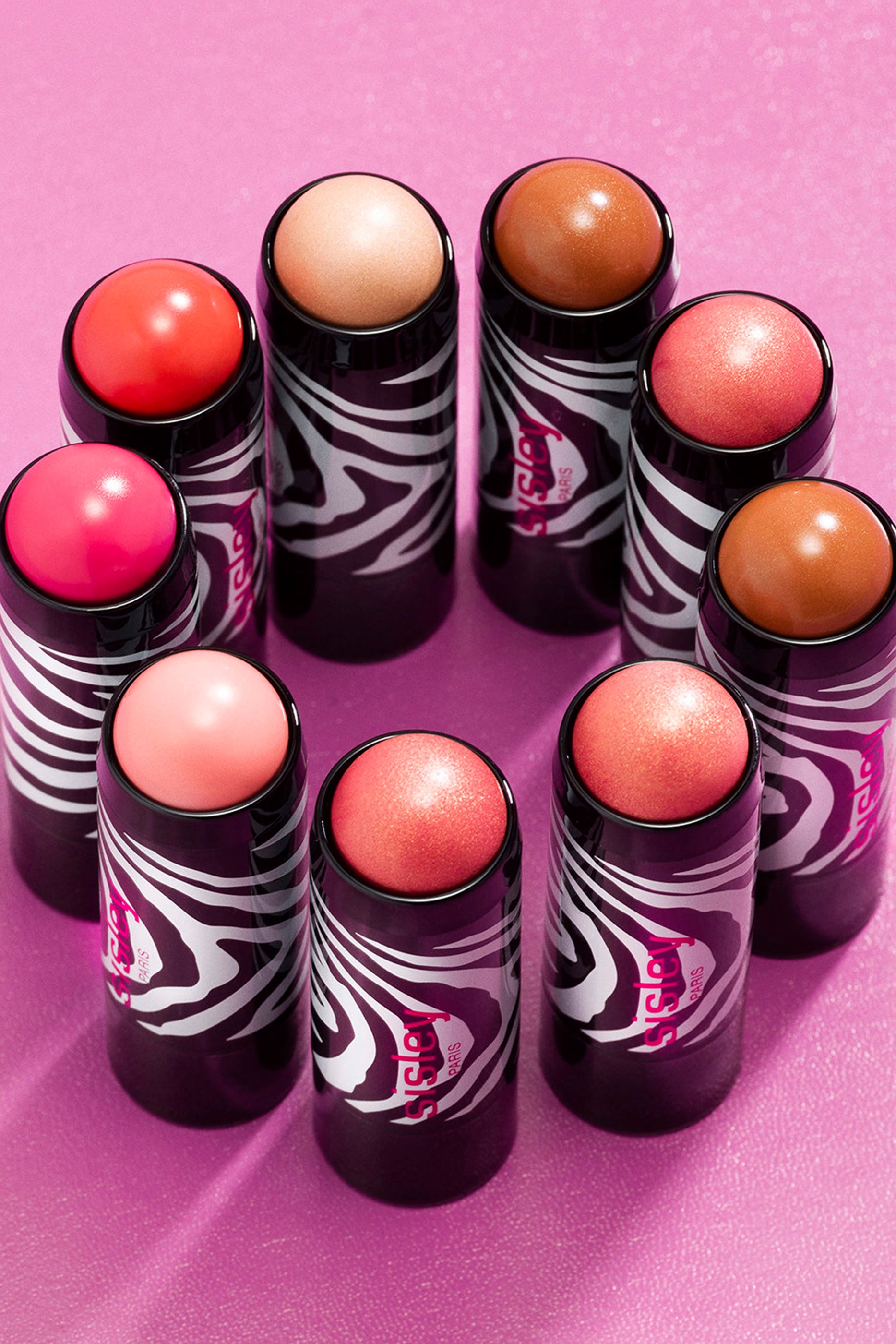 أحمر خدود فيتو بلش تويست