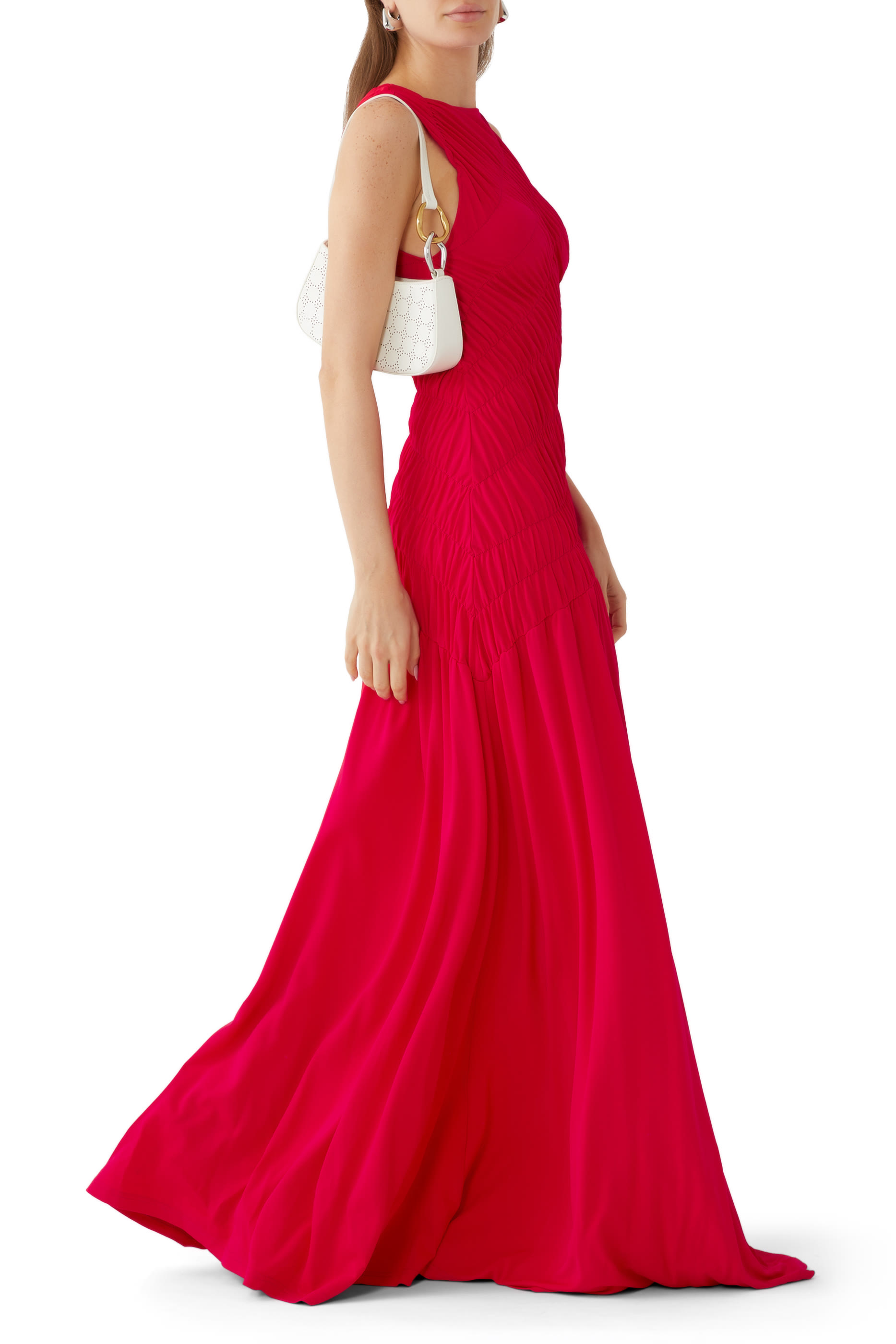 فستان طويل بلا أكمام بكشكش