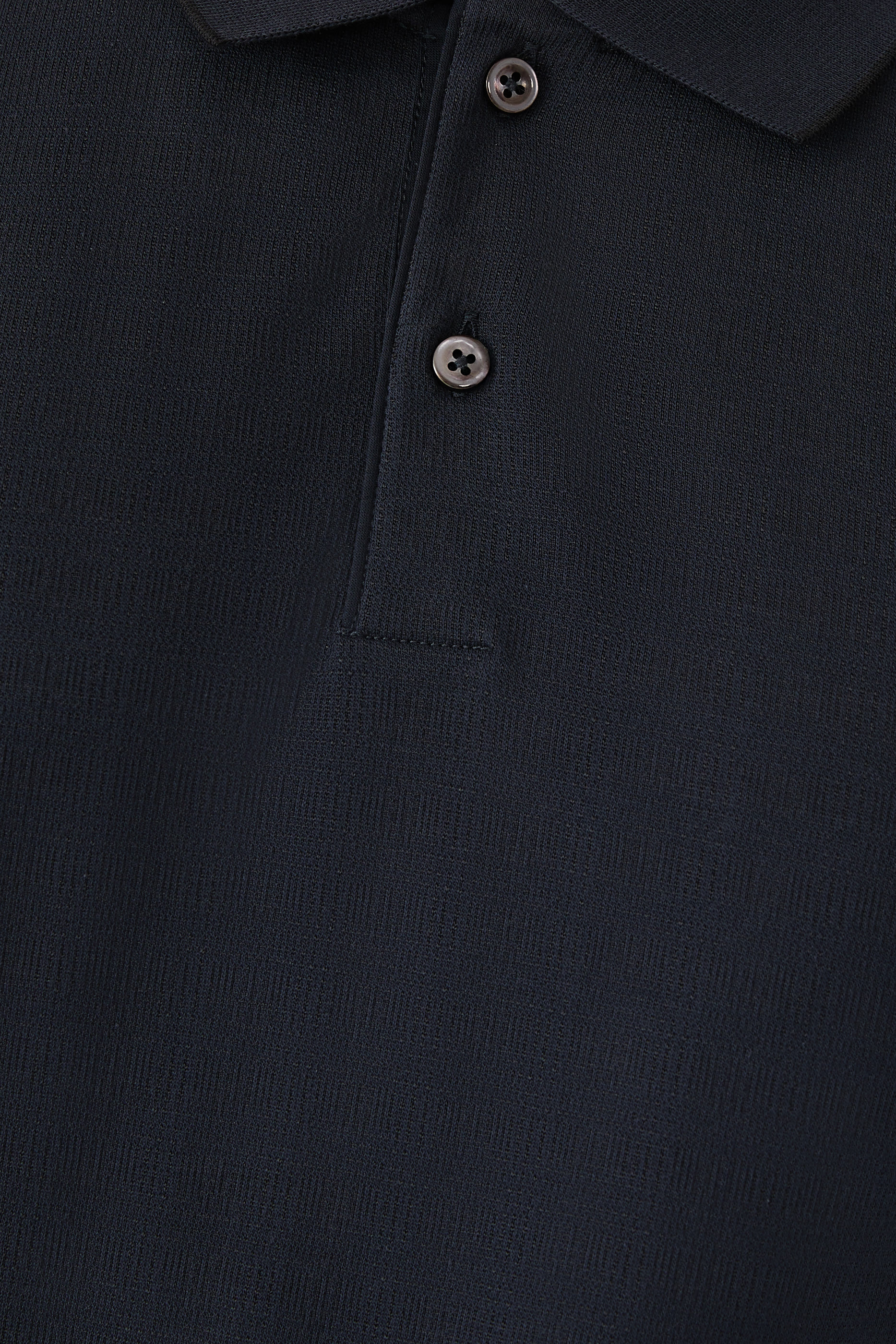 قميص بولو بأكمام قصيرة