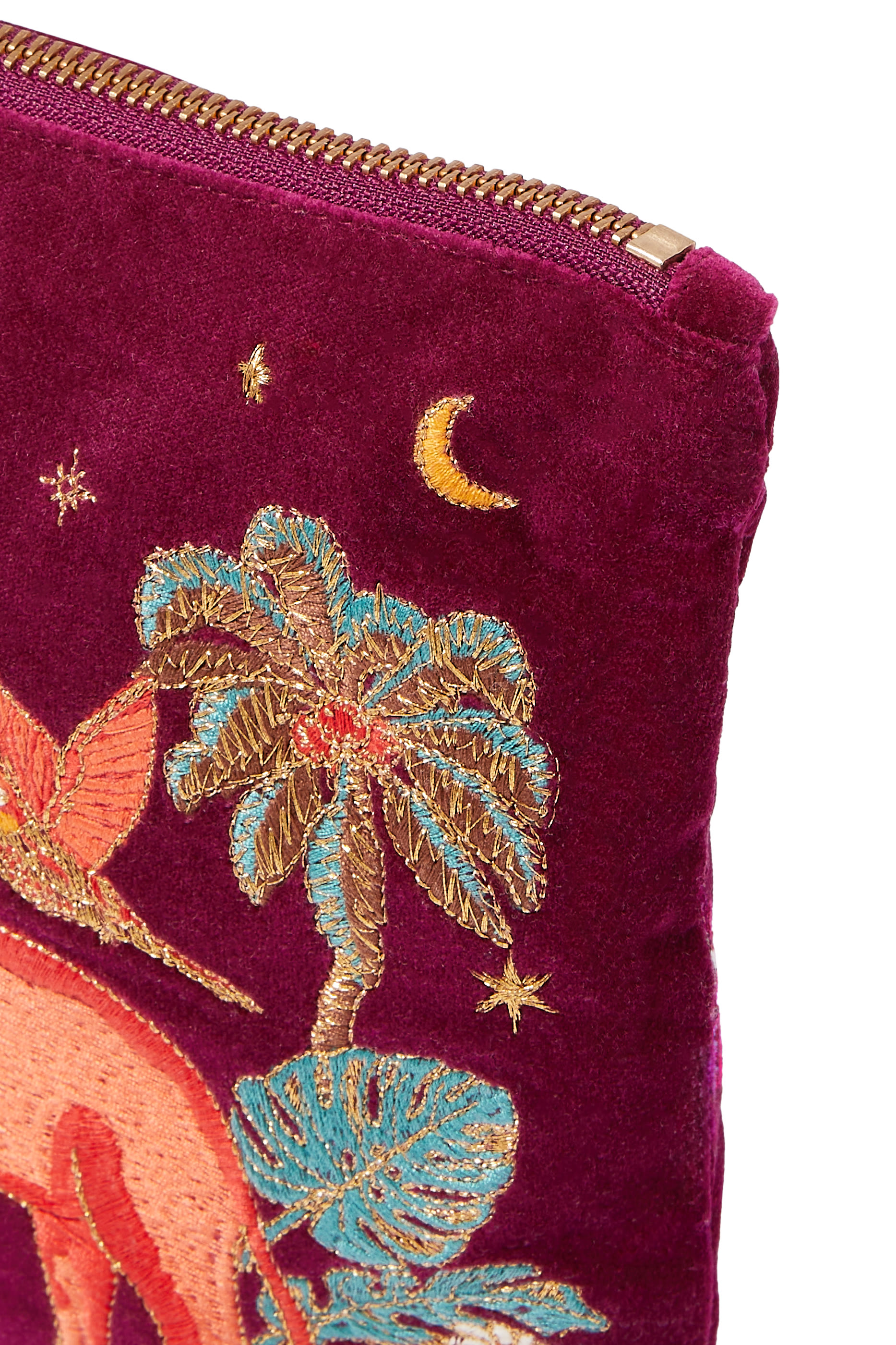 حقيبة صغيرة ايفرداي بتطريزات فيلة