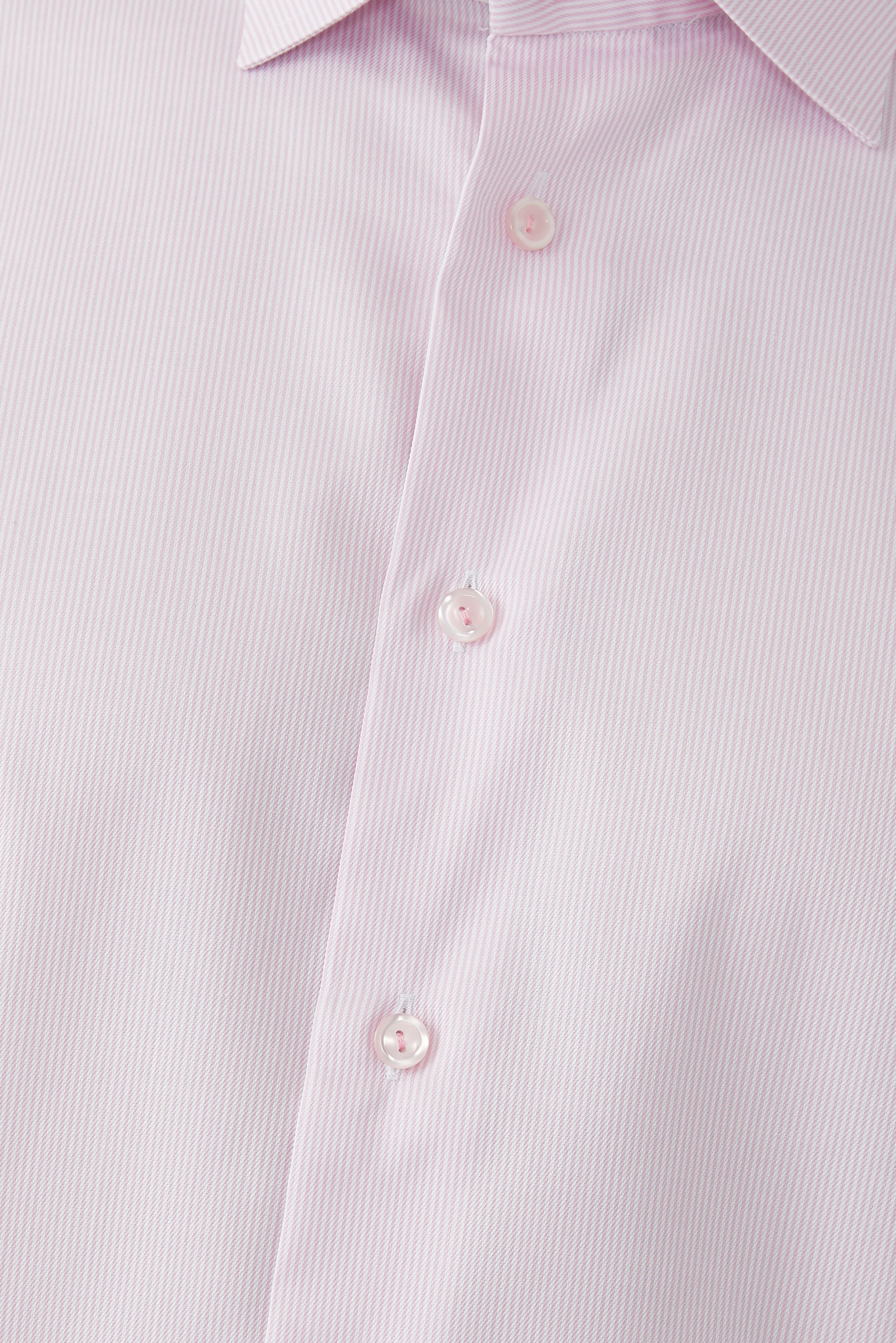 قميص تويل فاخر مميز بنقشة مخططة