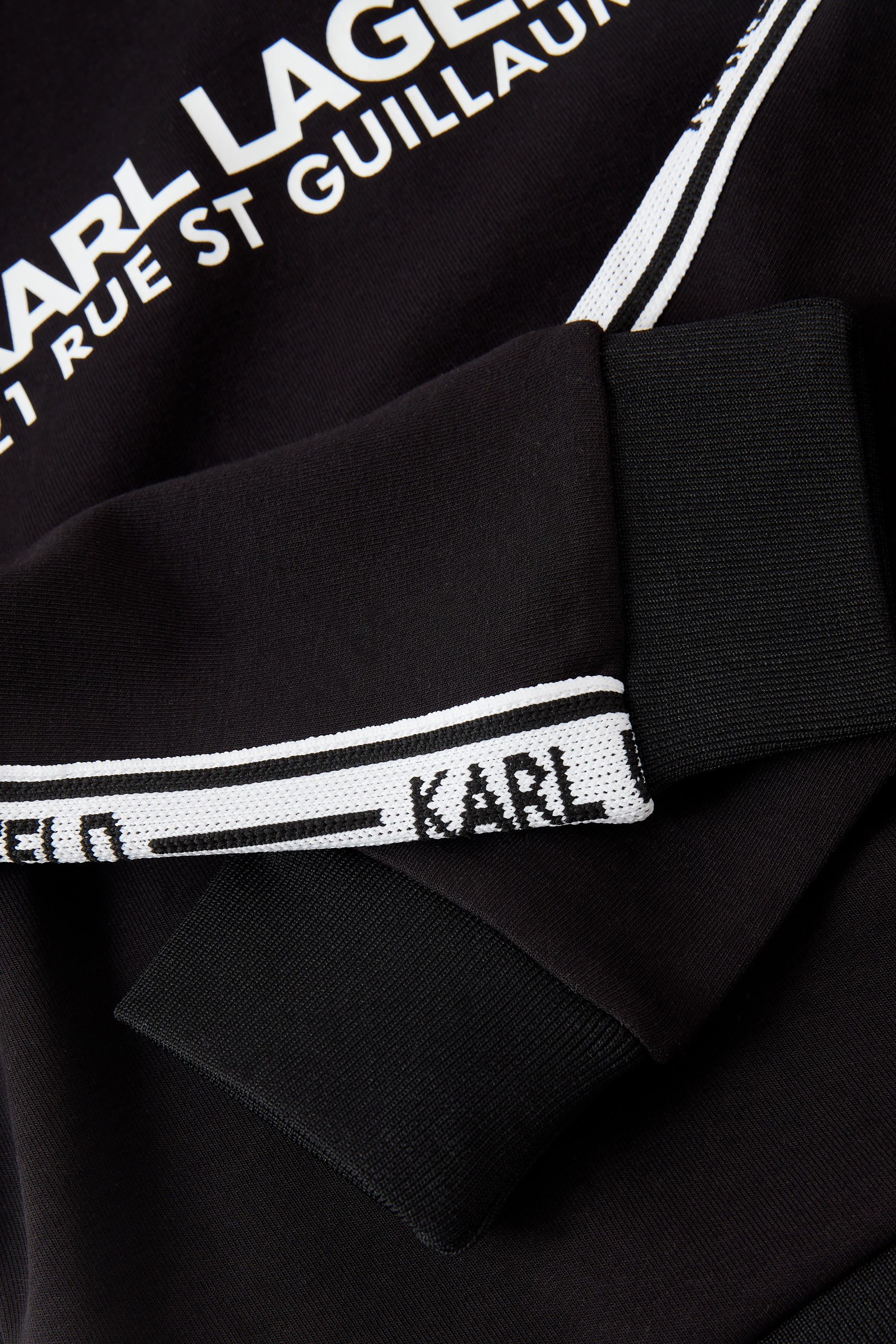 كارديجان بنقشة شعار الماركة للأطفال