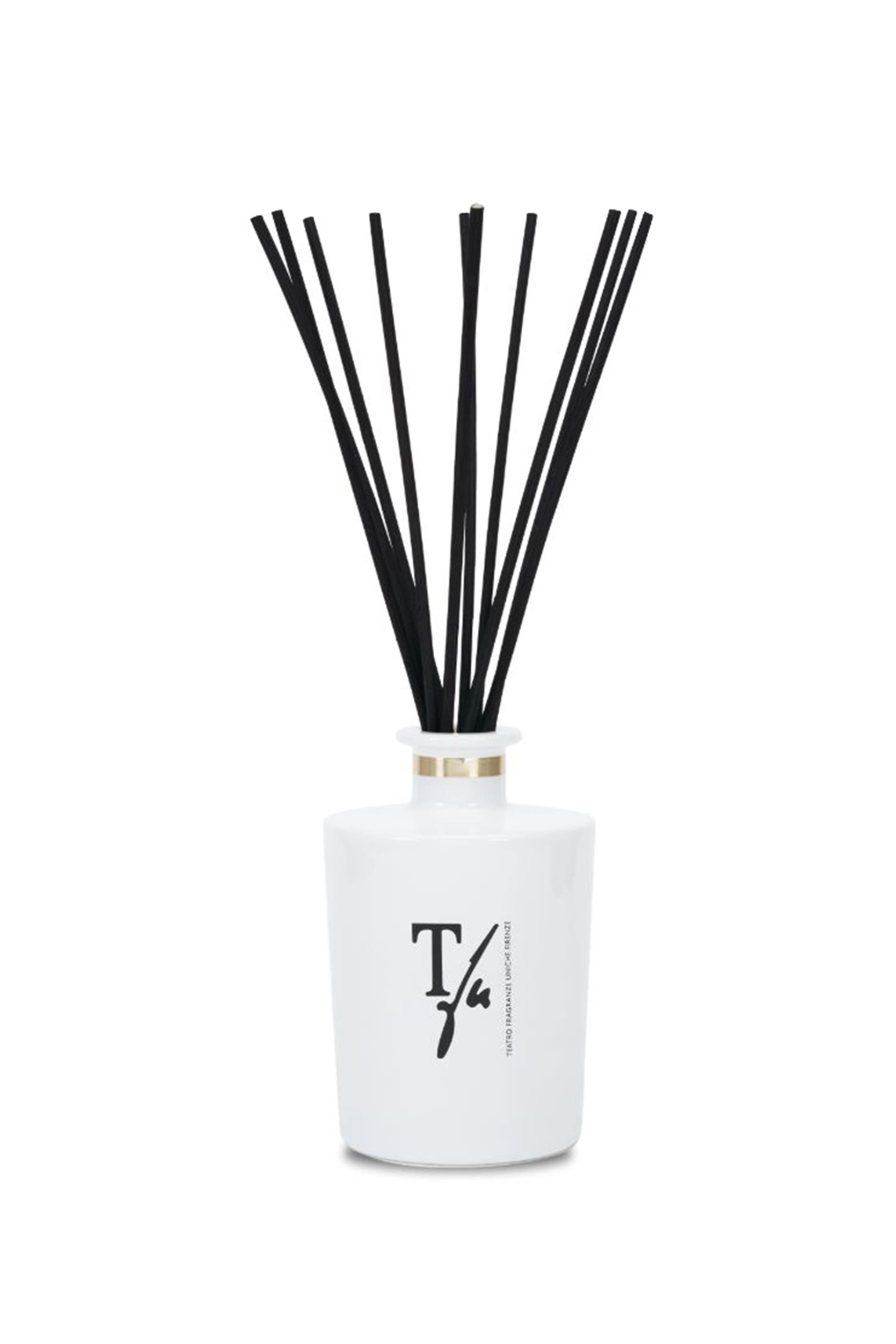 موزع عطر فيور بأعواد