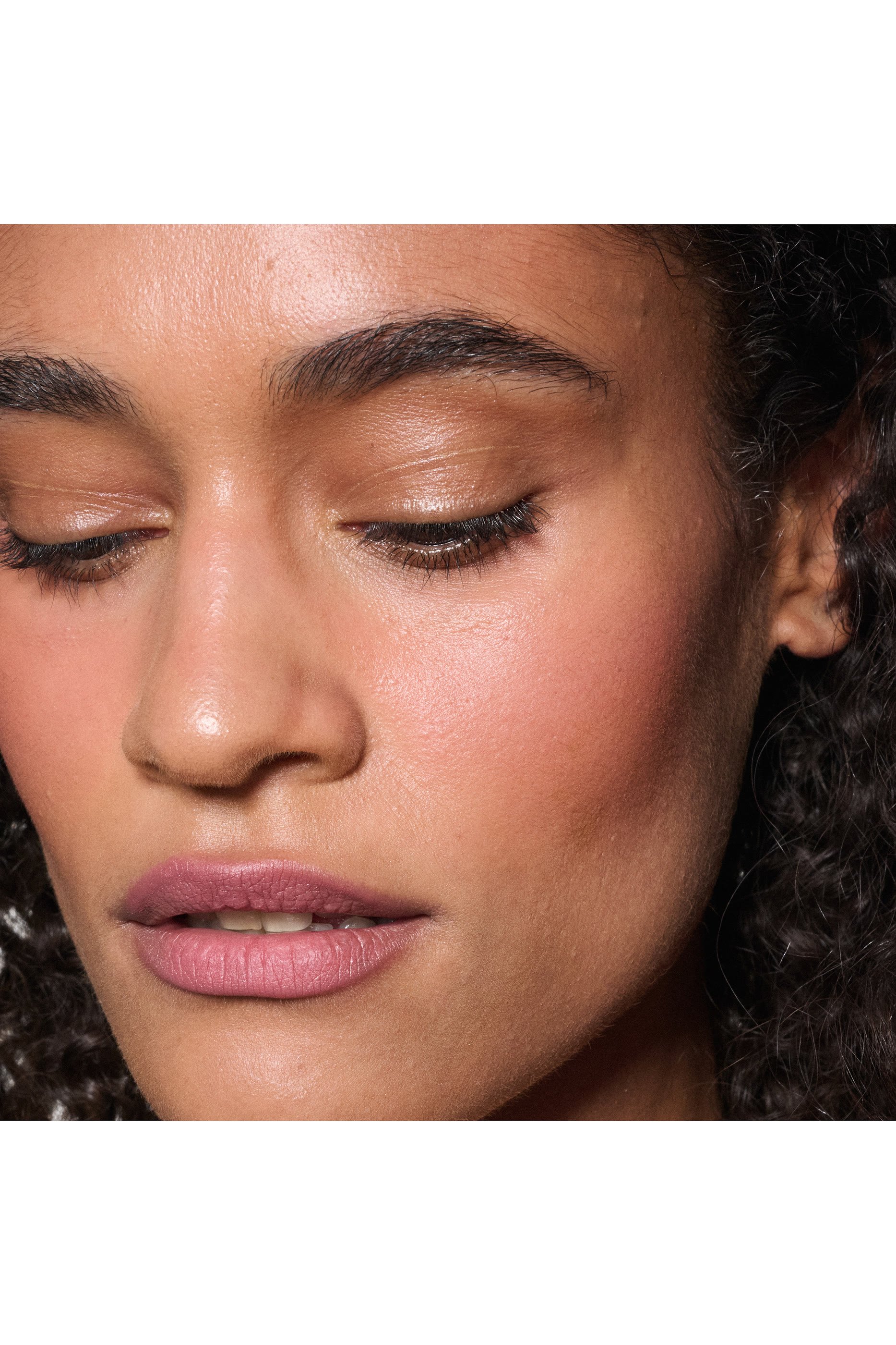 موس باودر كيس للشفاه والخدود