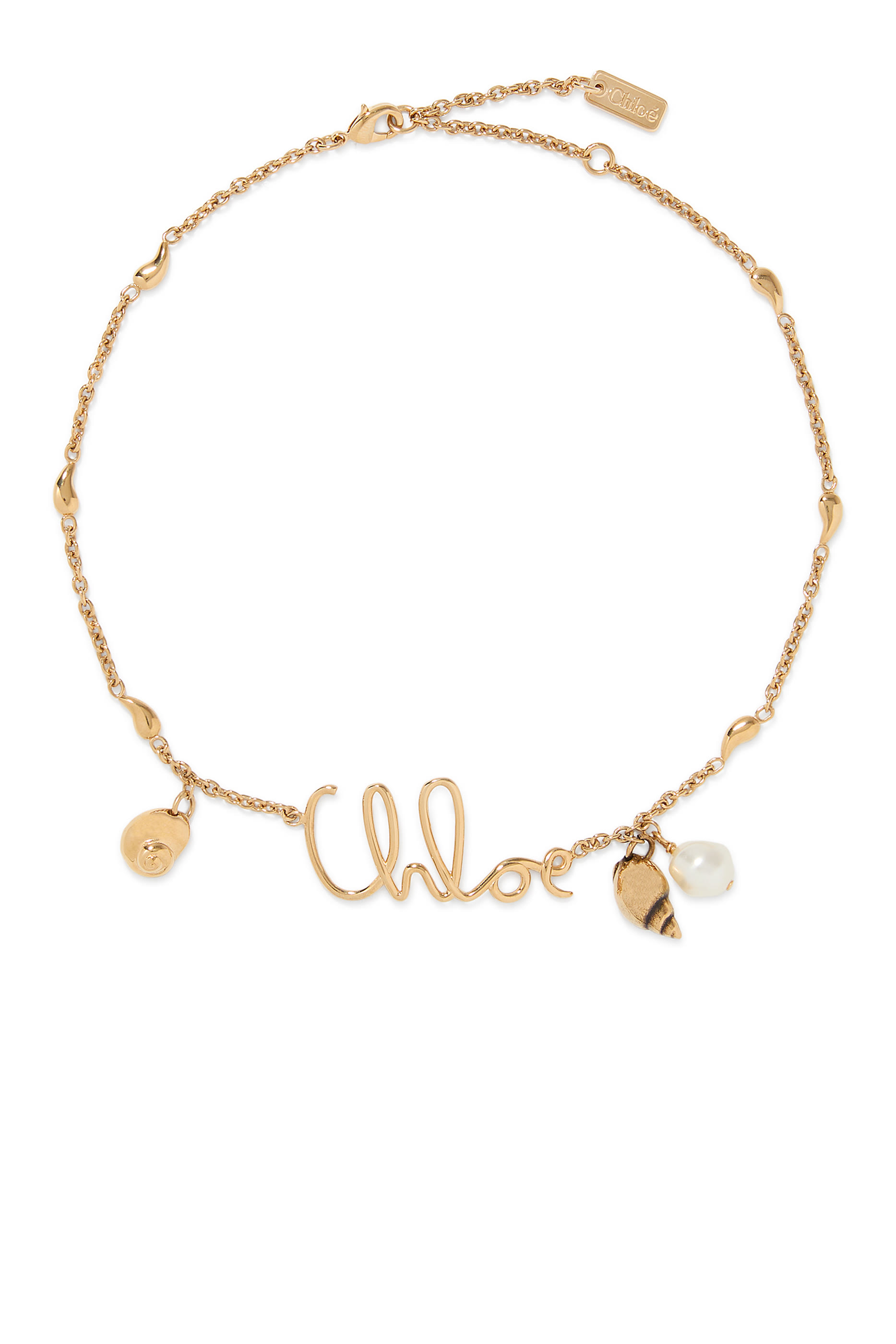 قلادة بشعار الماركة