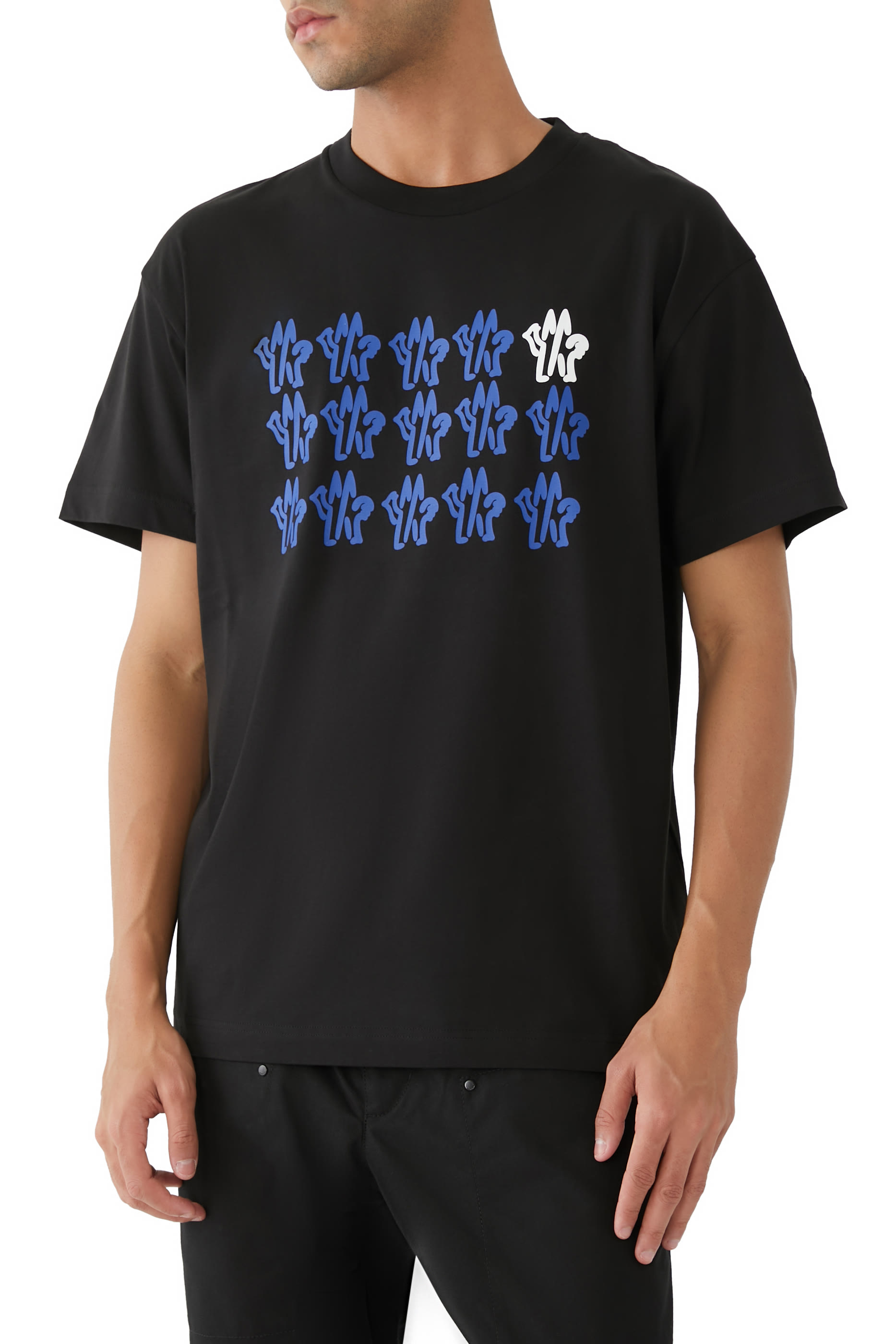 تيشيرت بشعار الماركة