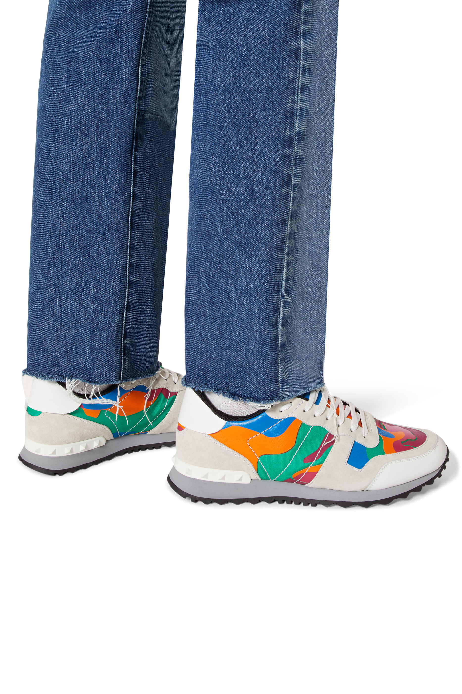 سنيكرز فالنتينو غارافاني روك رانر بنقشة مموهة