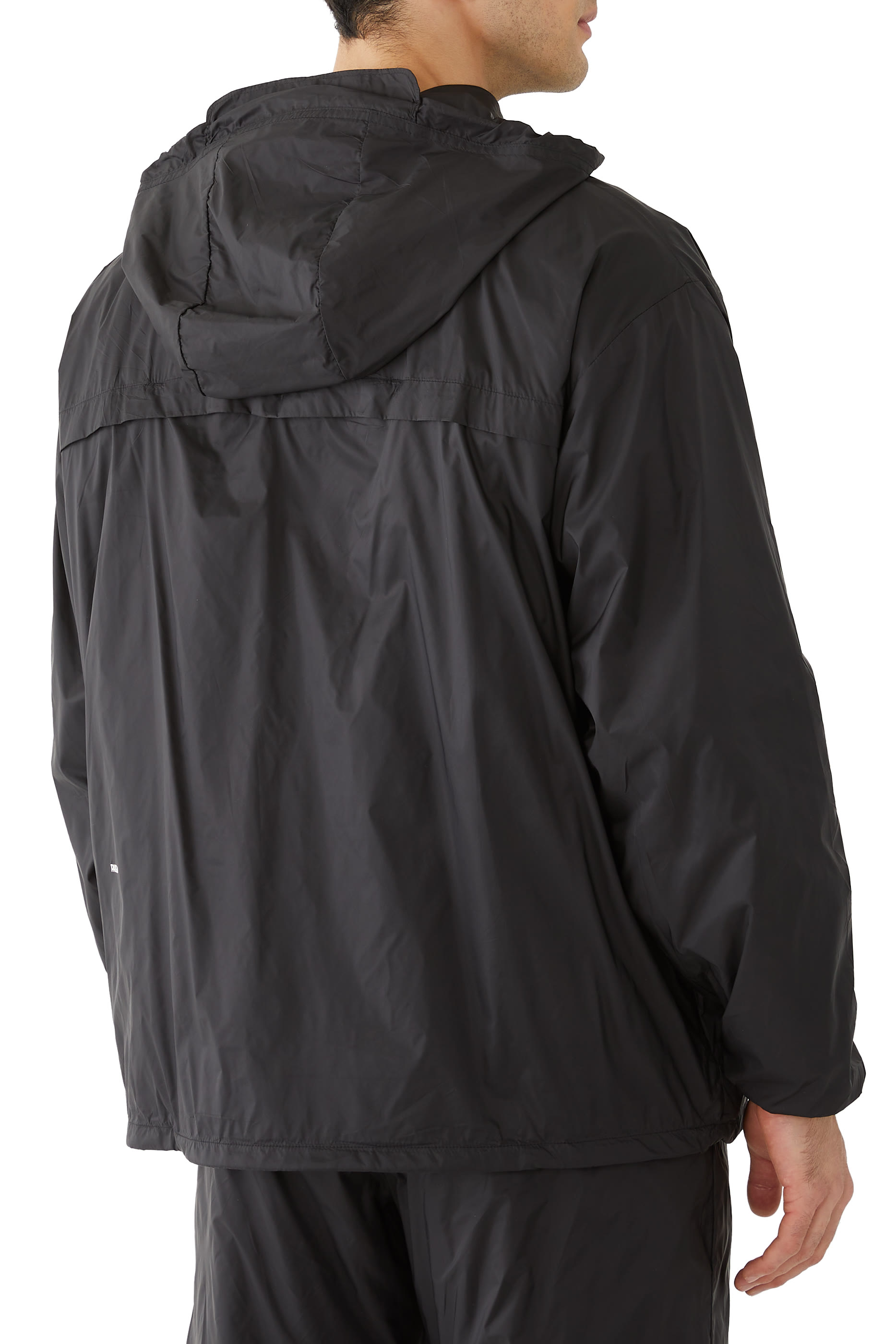 جاكيت دي أن أي نايلون معاد تدويره قابل للتعبئة