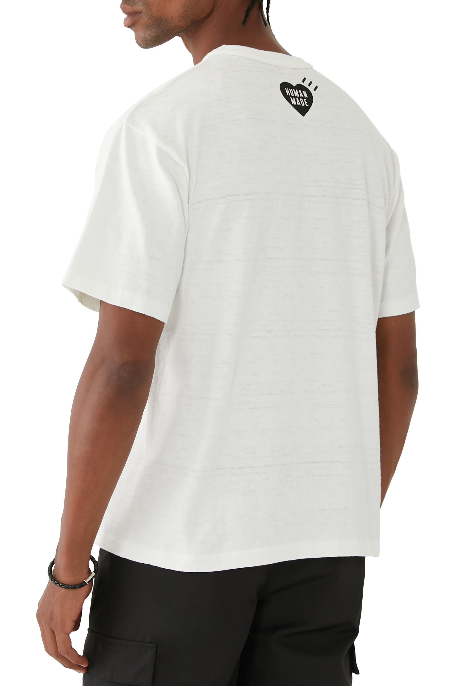 تيشيرت بطبعات غرافيك