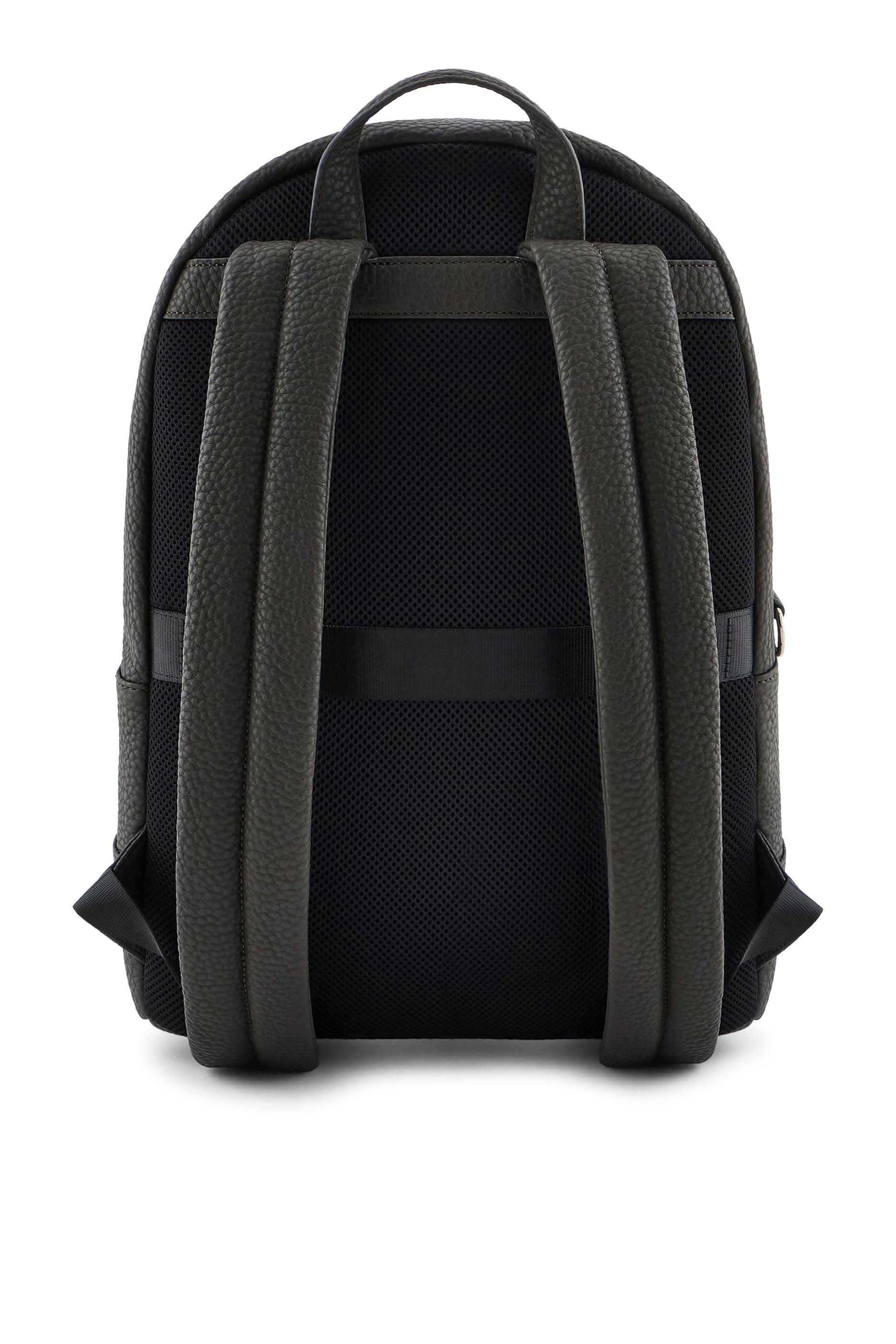 حقيبة ظهر كابري بشعار الماركة