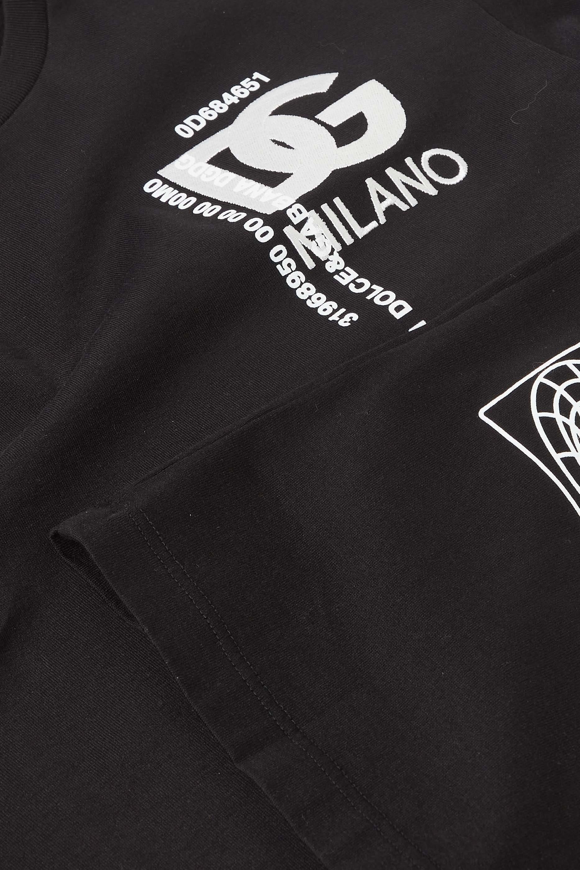 تيشيرت للأطفال بتطريز شعار الماركة