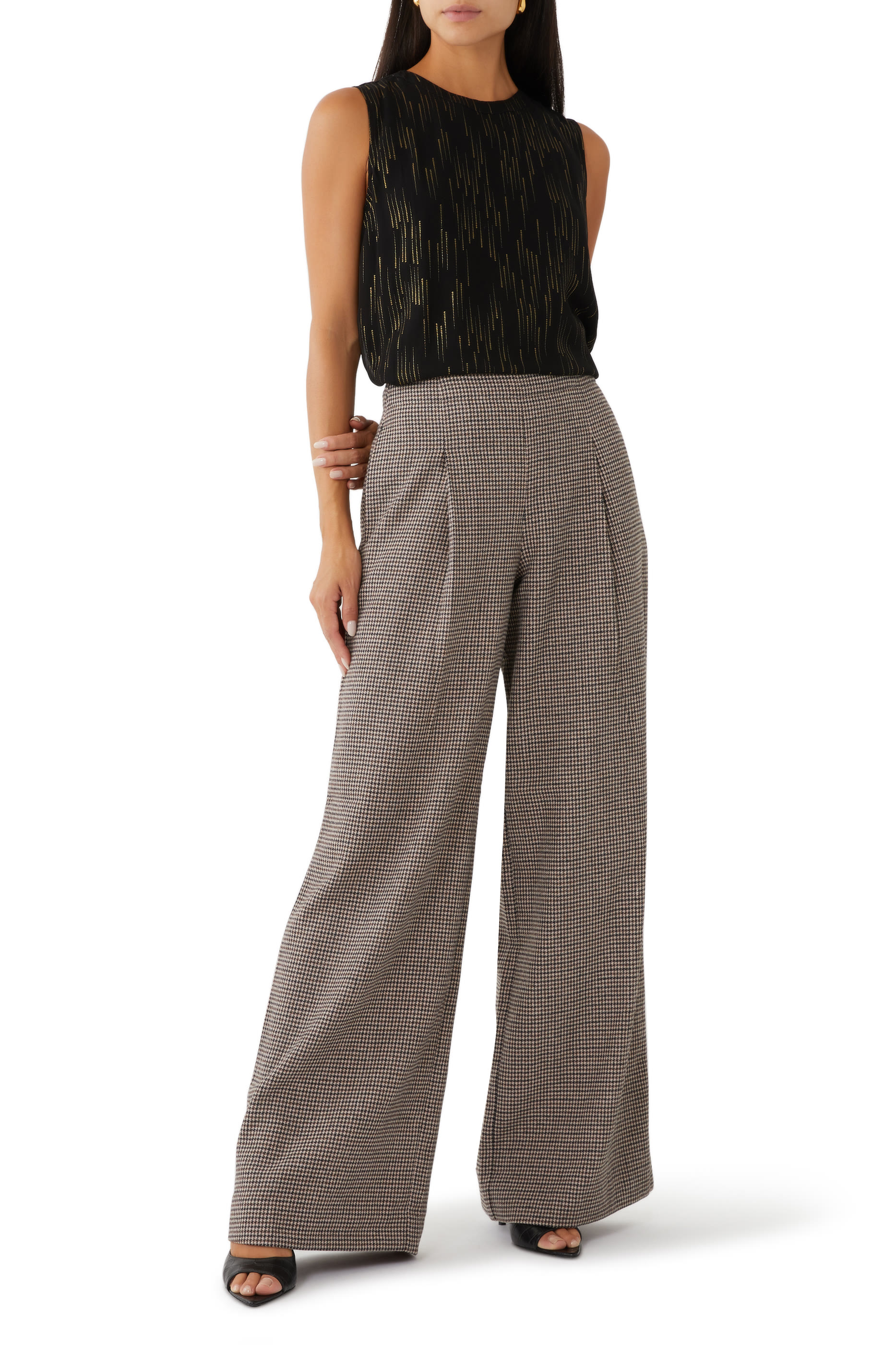 بلوزة فوال بتفاصيل لوركس