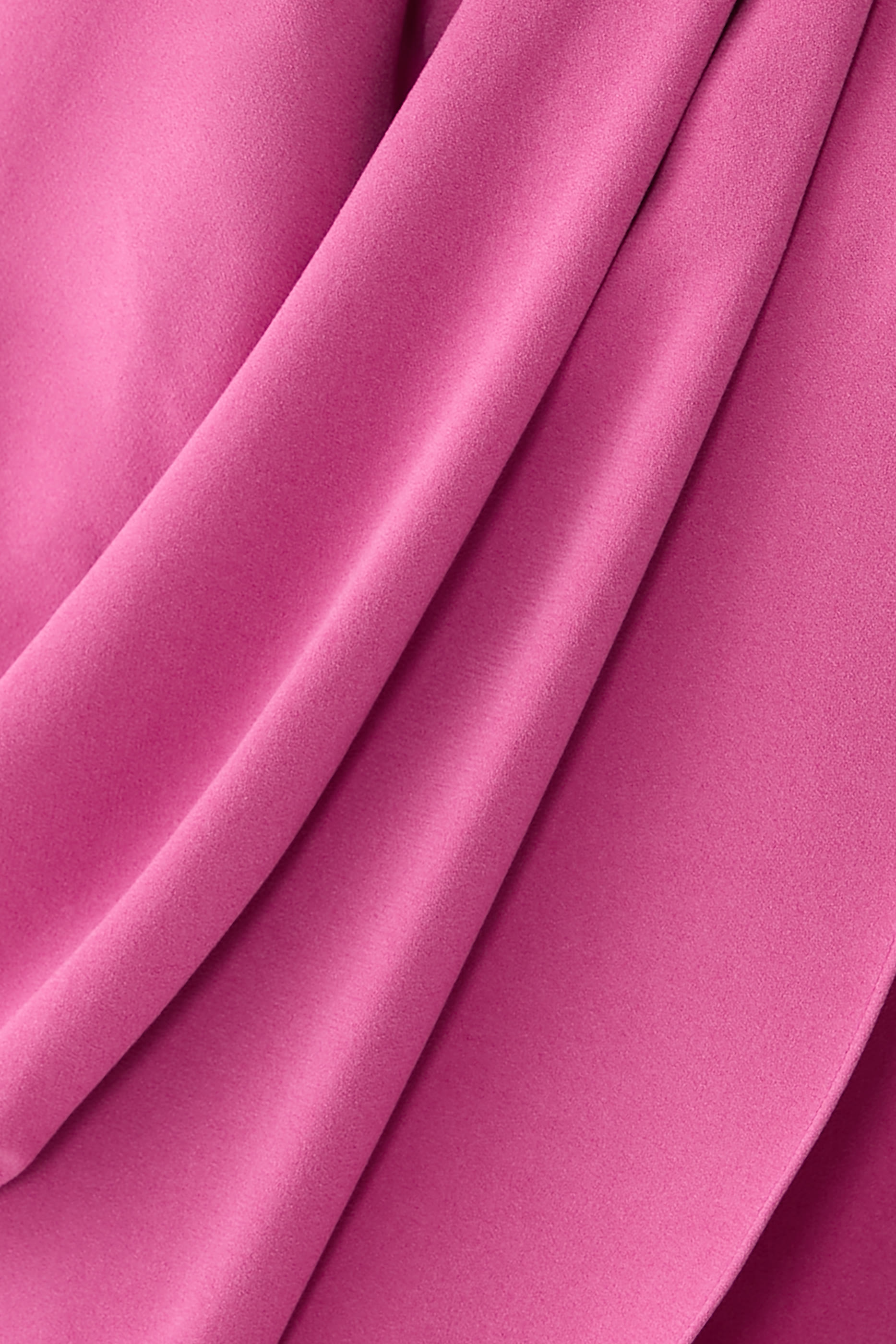 فستان متوسط الطول بتصميم غير متماثل كريب