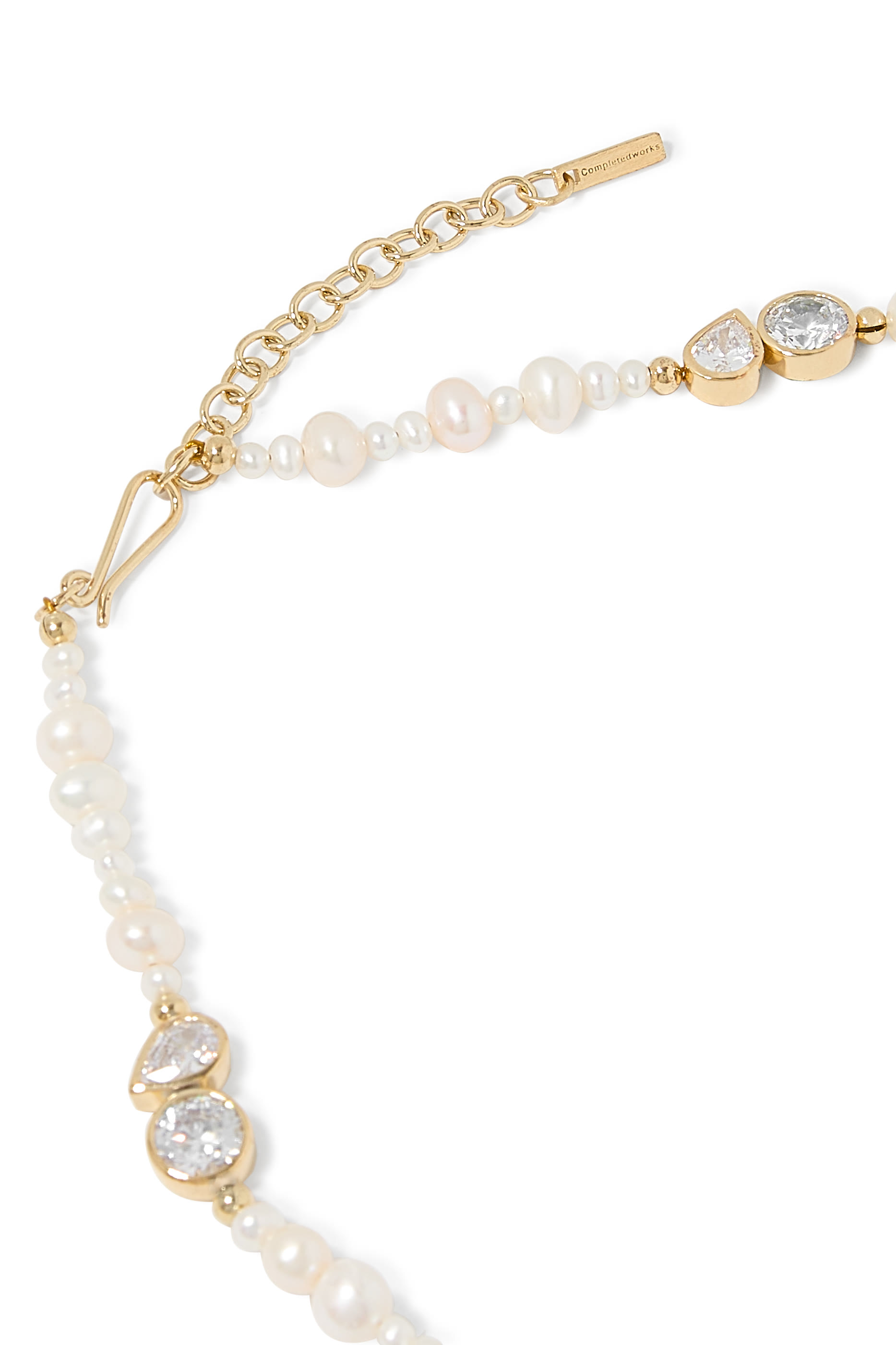 قلادة جليتش مزينة باللؤلؤ وأحجار زركونيا مكعبة، فضة استرلينية معاد تدويرها مطلية بذهب أصفر عيار 14