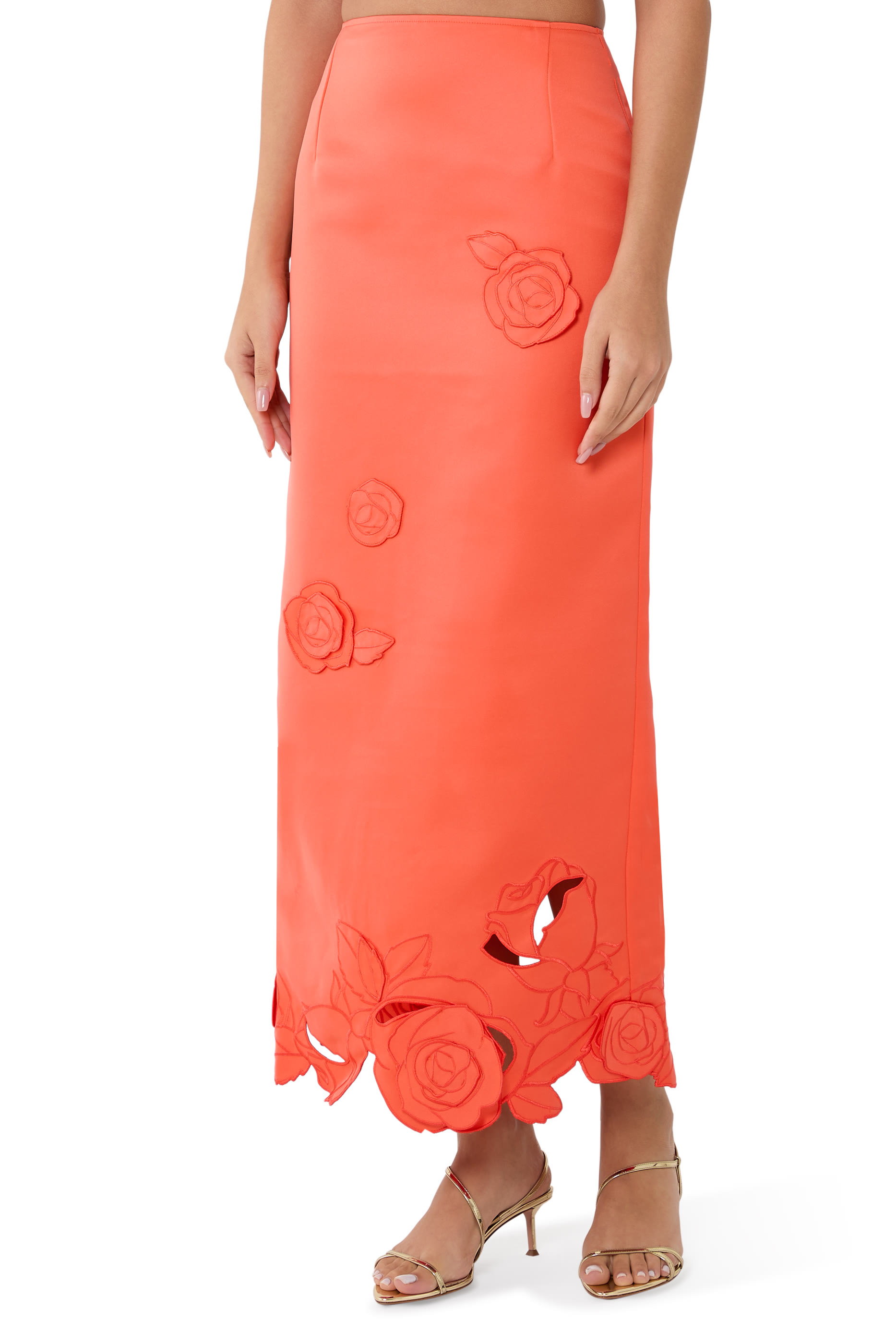 تنورة كيرا طويلة أبليكيه