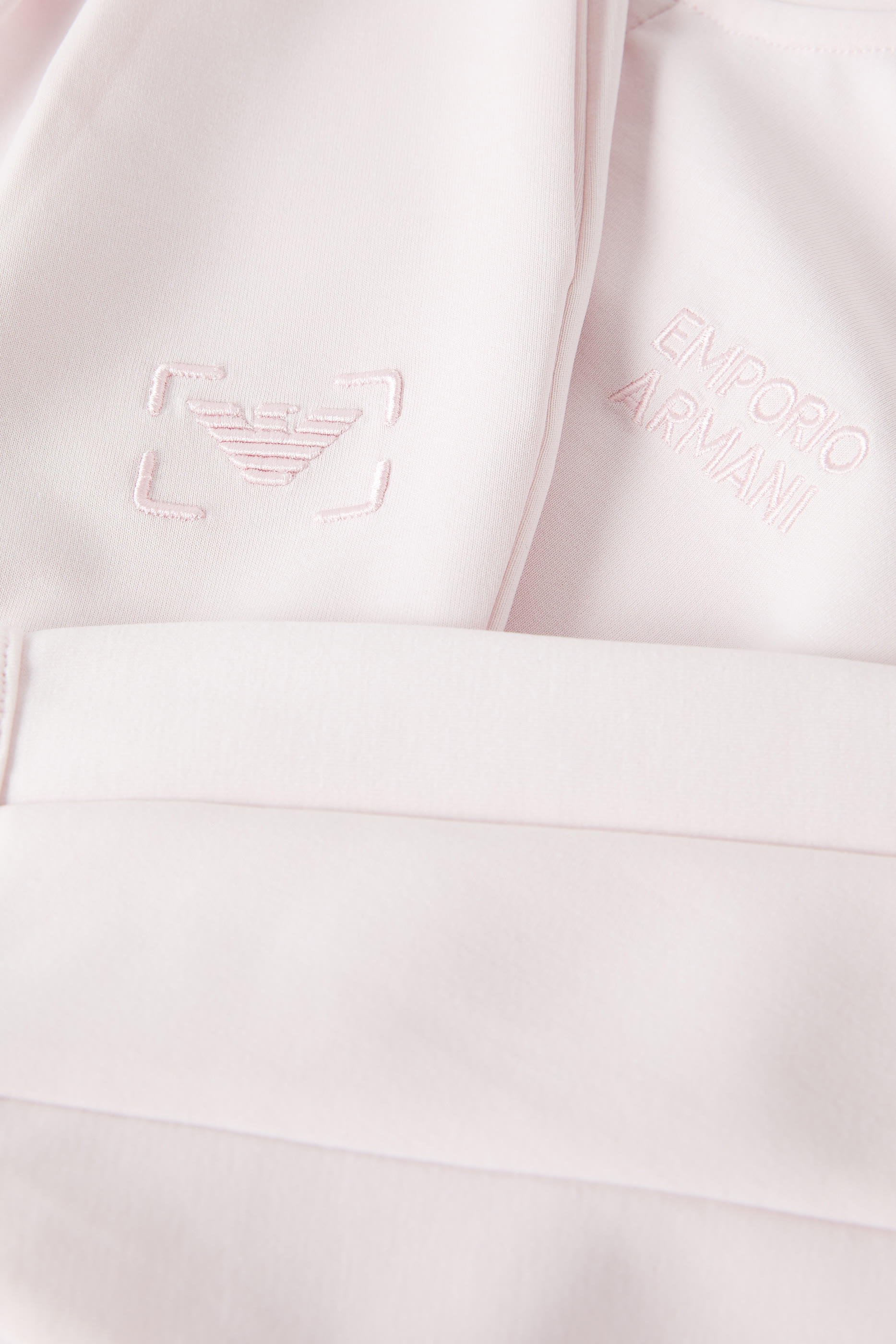 بدلة رياضية مطرزة للأطفال