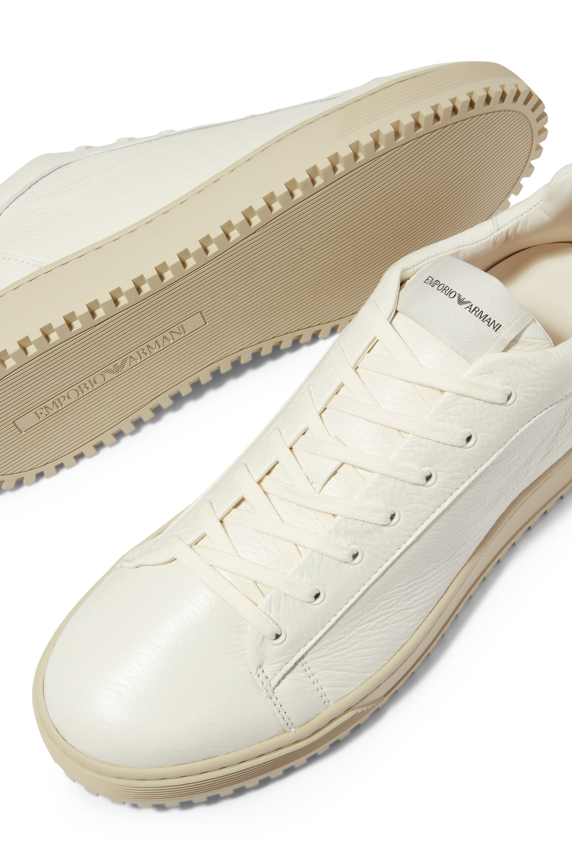 سنيكرز جلوف بشعار الماركة