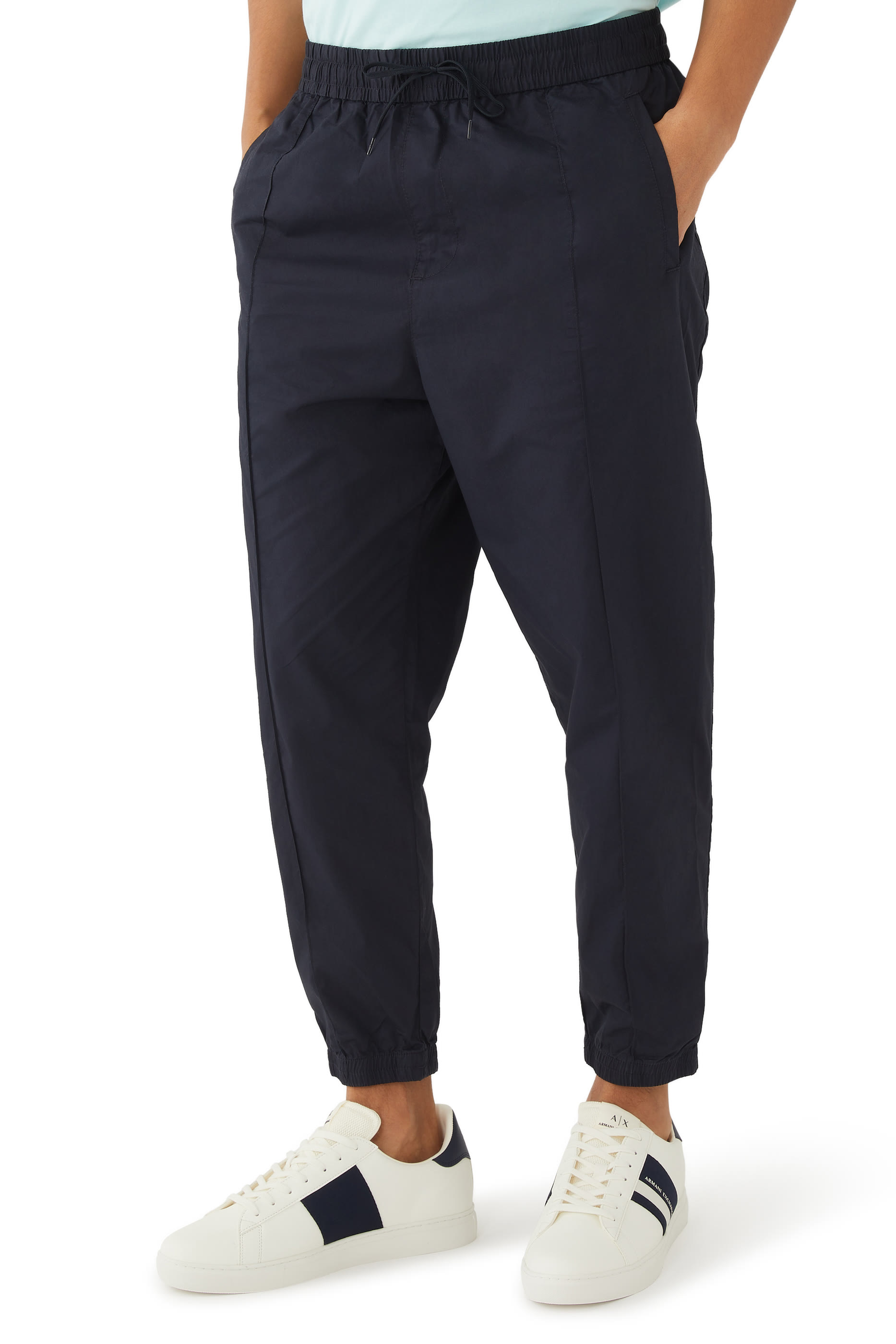 بنطال رياضي بشعار الماركة قطن