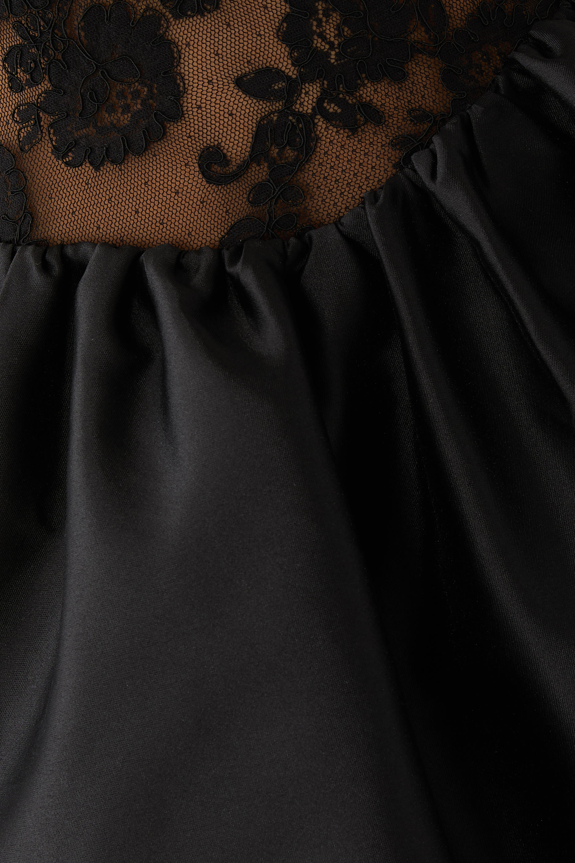 فستان قصير برباط حول العنق تفتا