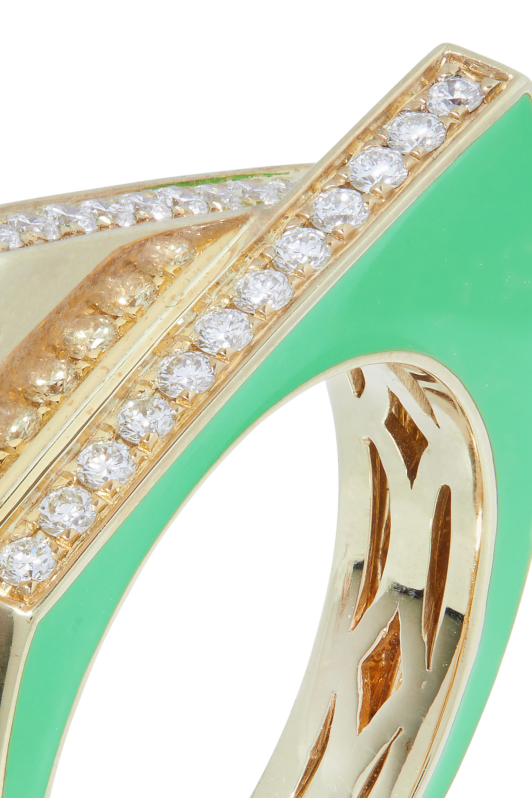 خاتم بتصميم على شكل أصفاد، مرصع بالماس ذهب عيار 9