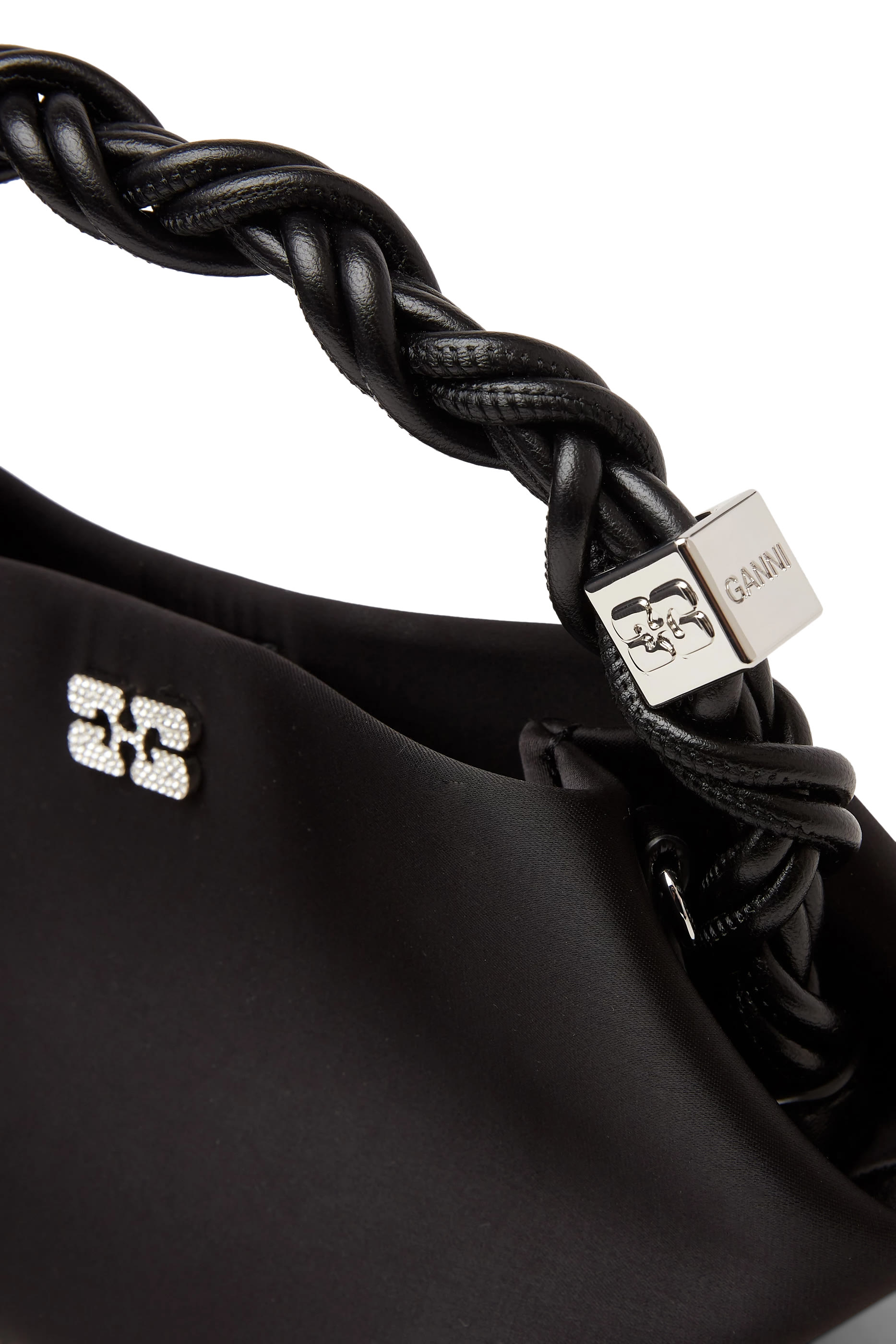 حقيبة بو صغيرة ساتان