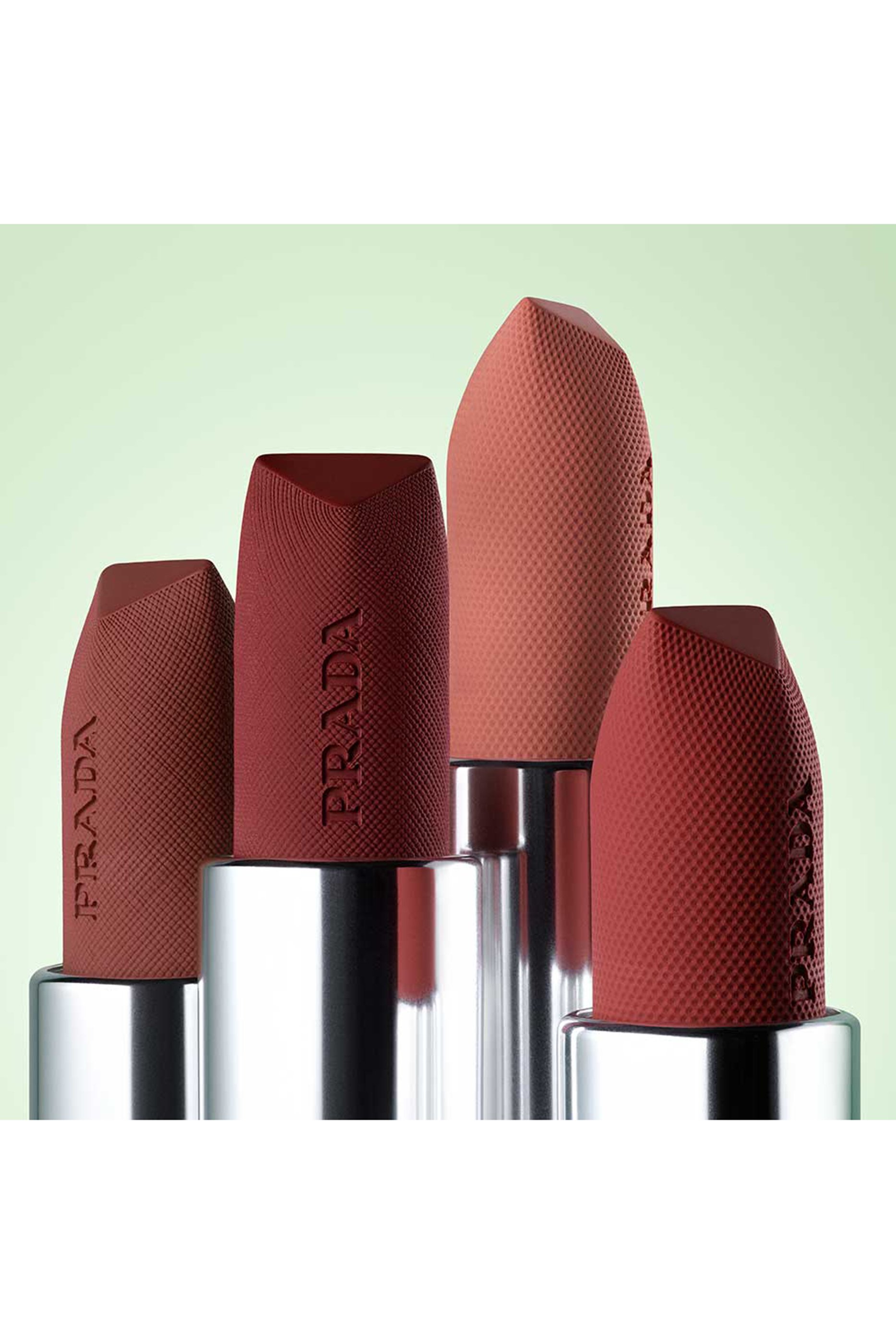 أحمر شفاه مونوكروم هايبر غير لامع