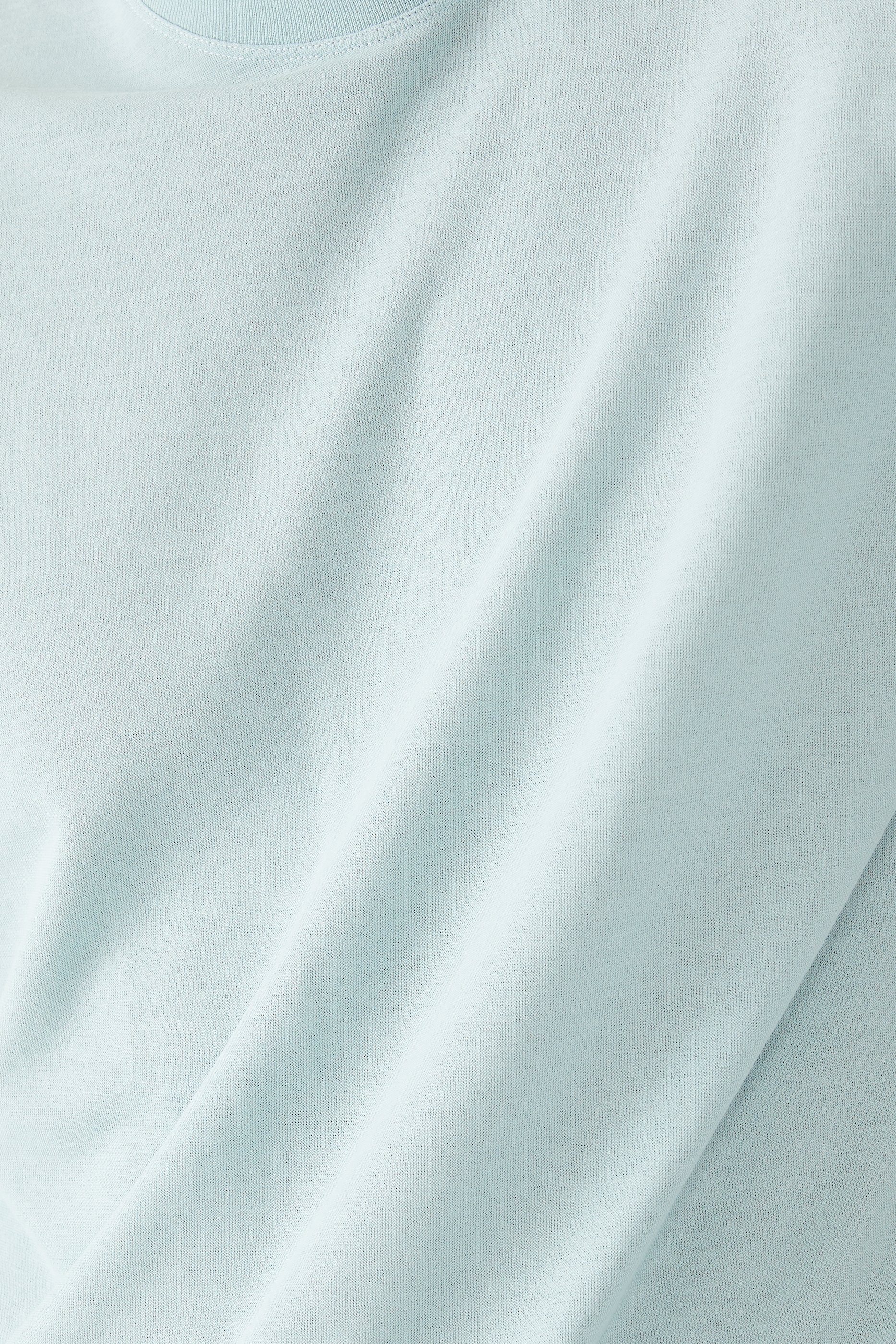 تيشيرت قطن بقصة ضيقة