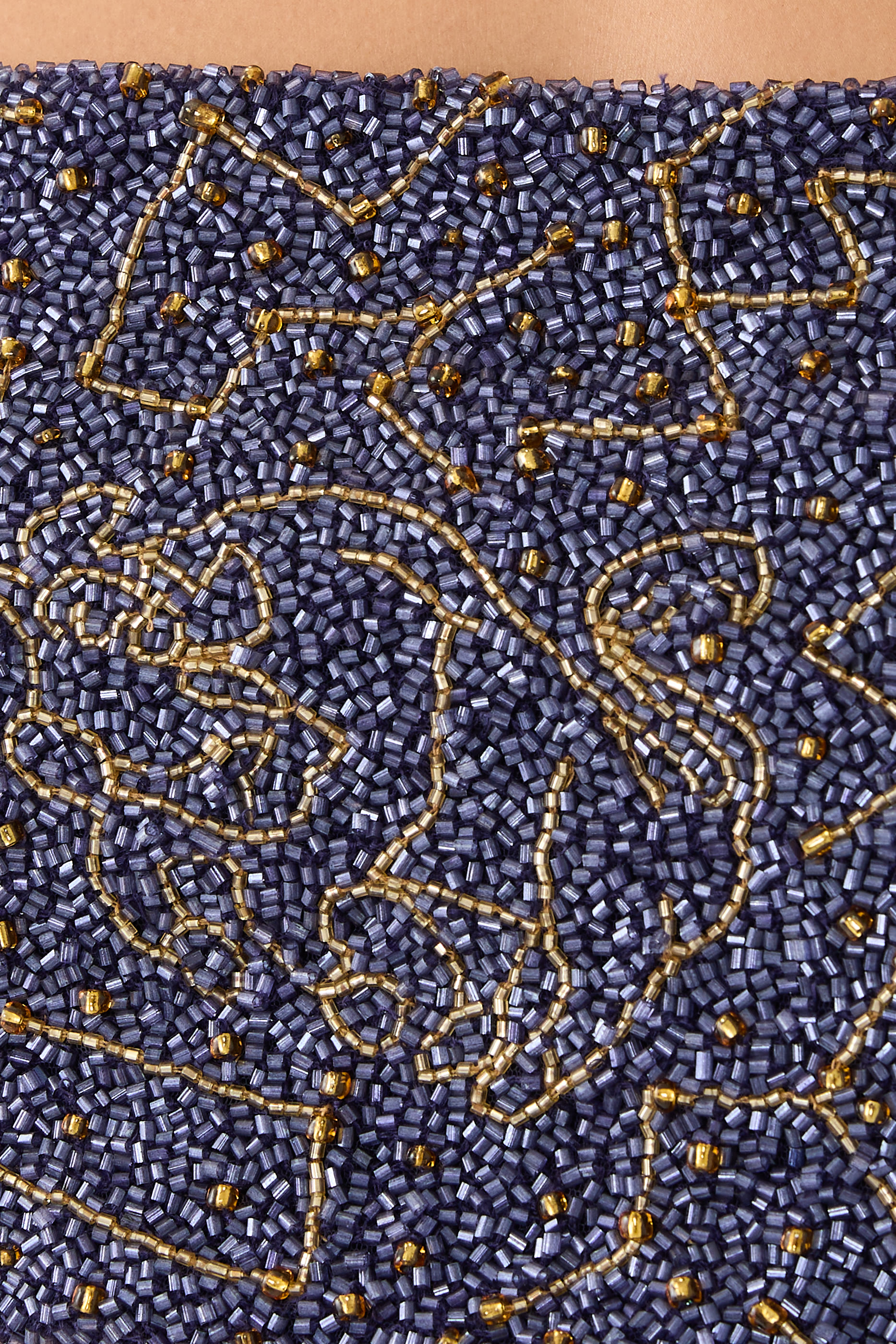 بلوزة زودياك قصيرة مطرزة