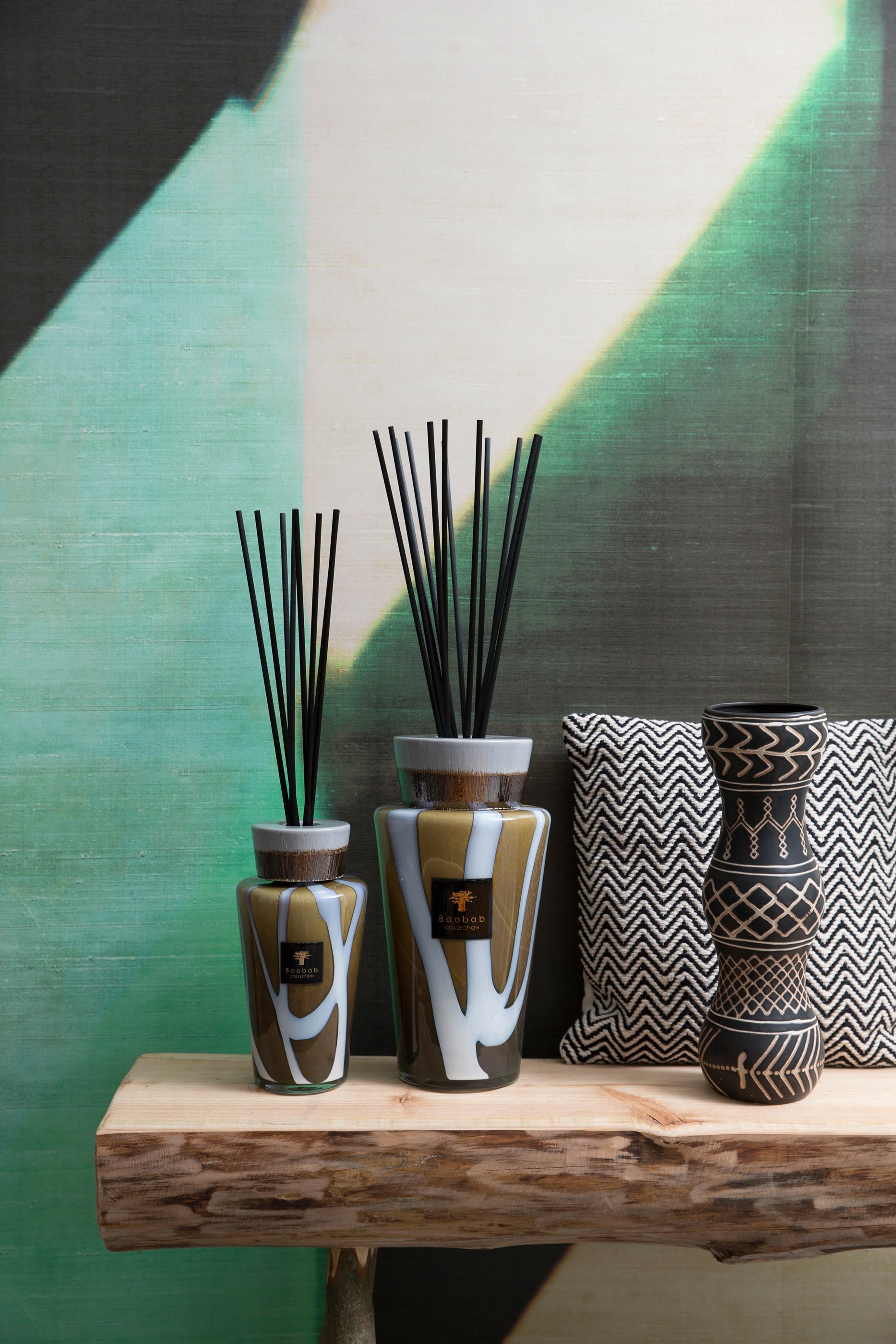 موزع عطر باو ستونز أجيت بغطاء بتصميم طوطمي