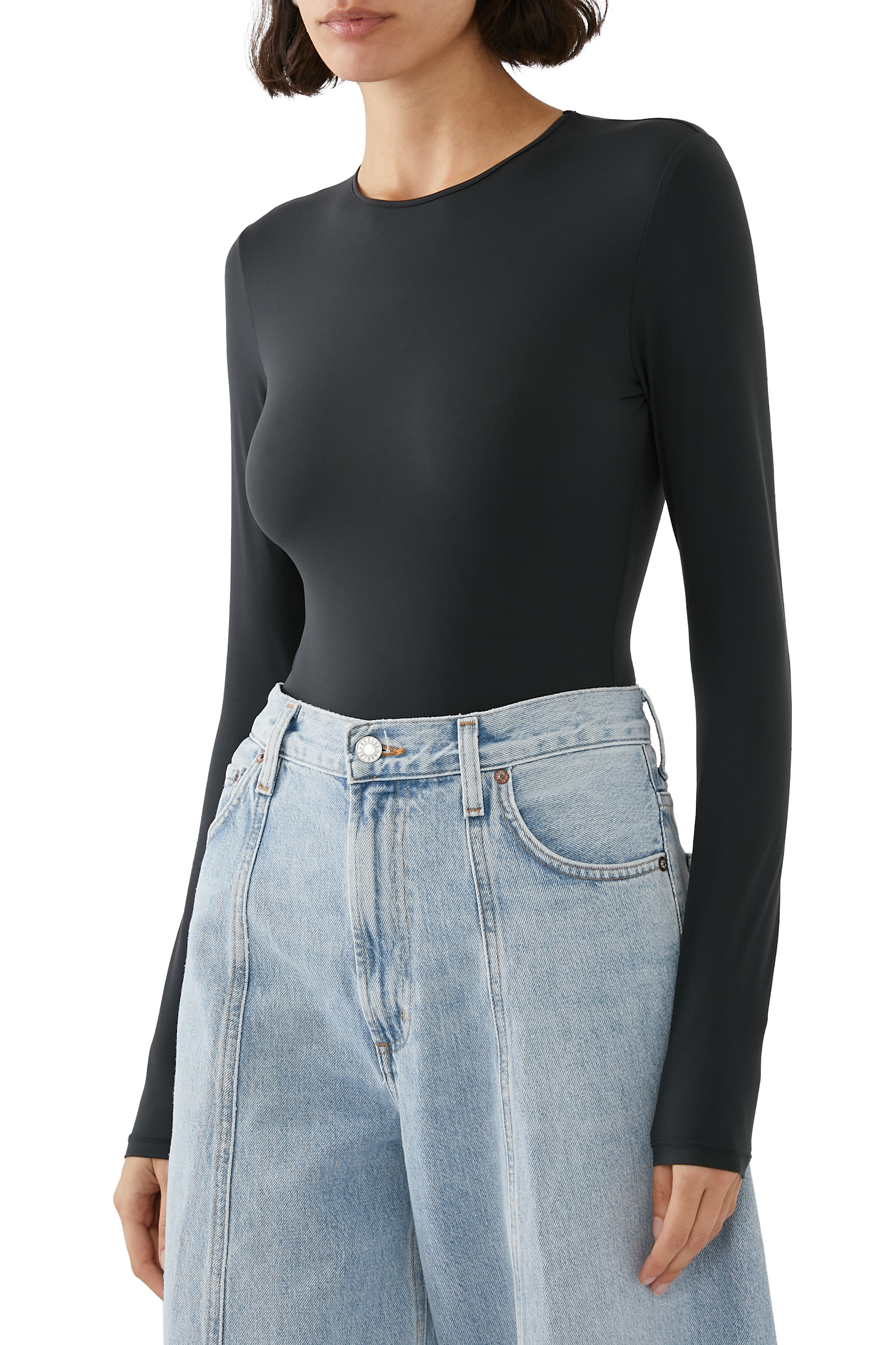 بدلة أورا بأكمام طويلة