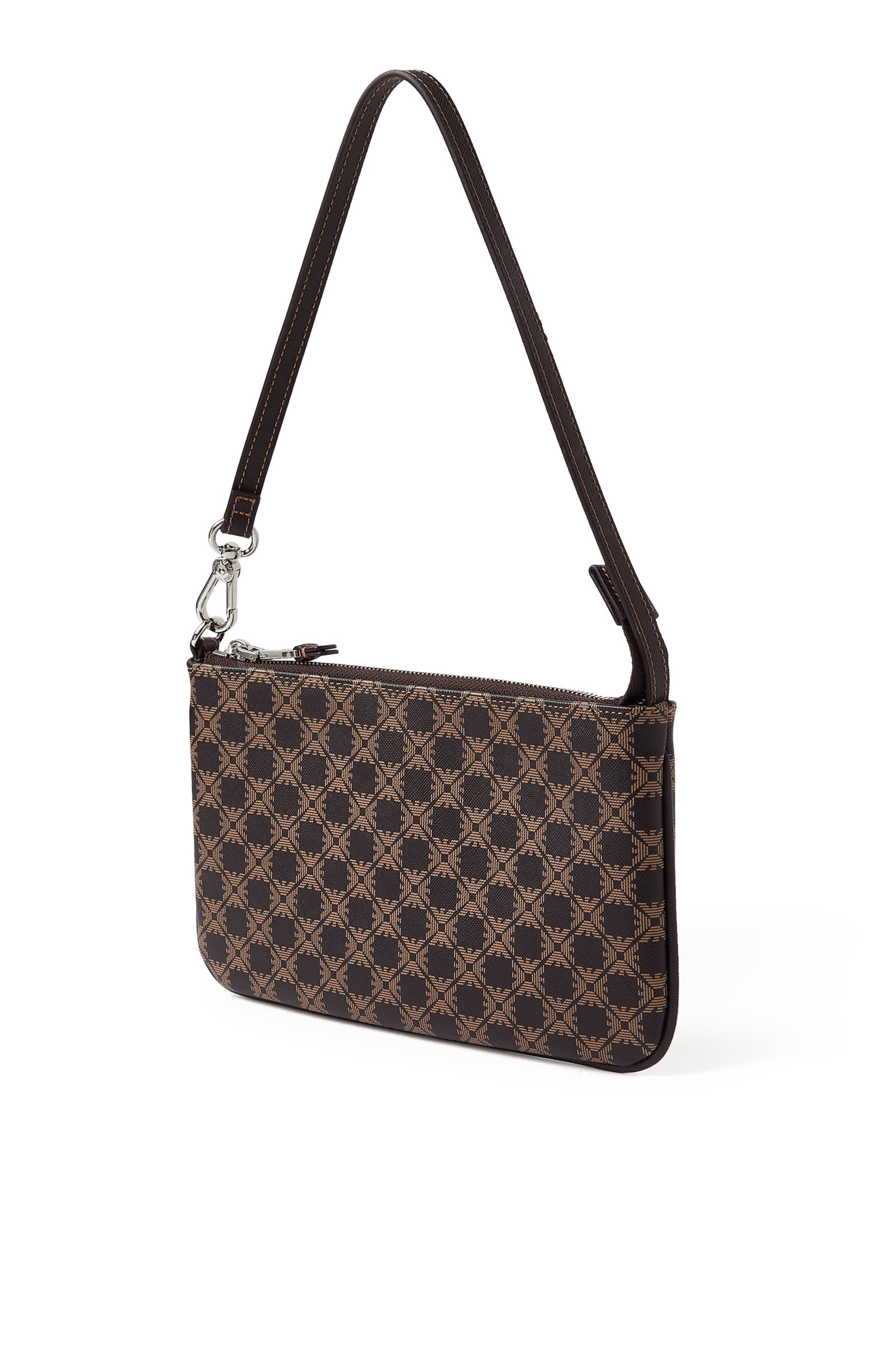 حقيبة كتف مزينة بحروف شعار الماركة بحجم صغير