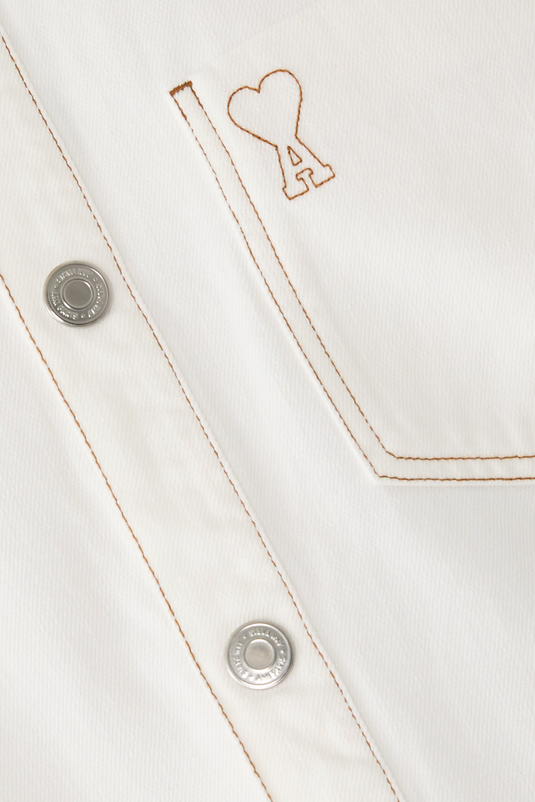 جاكيت بتصميم قميص بياقة مدببة