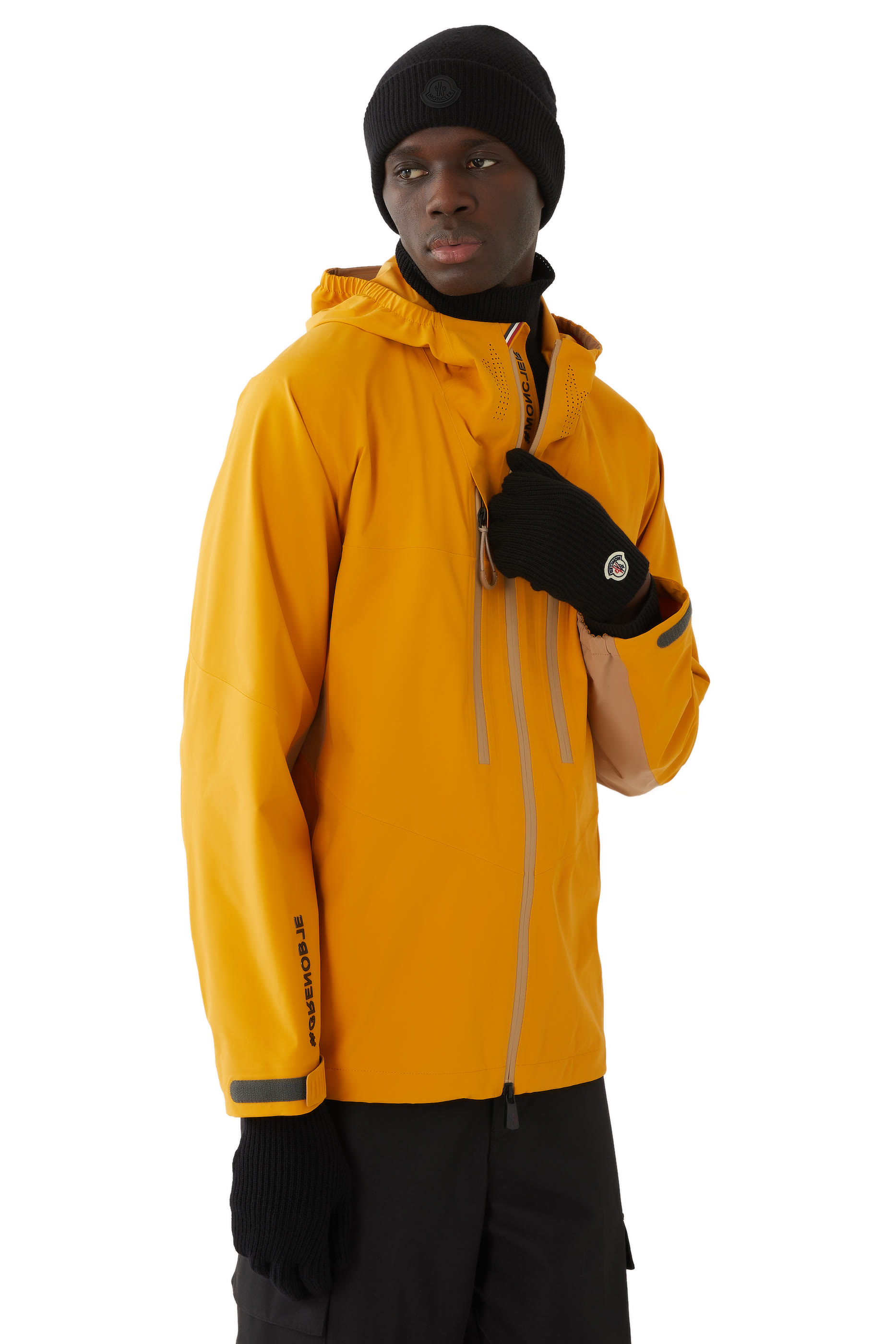 قبعة بيني صوف بشعار الماركة