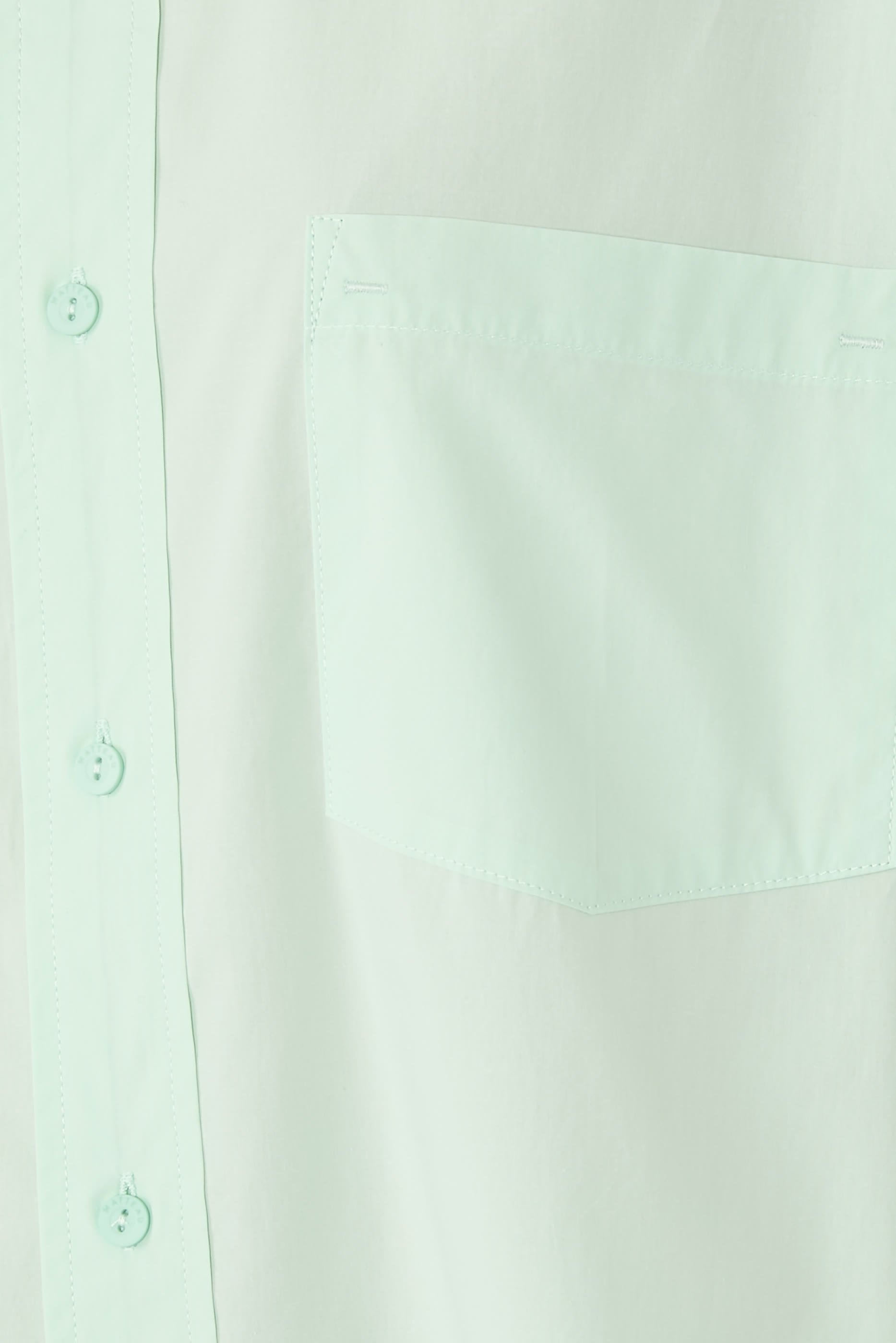 قميص بقصة مريحة